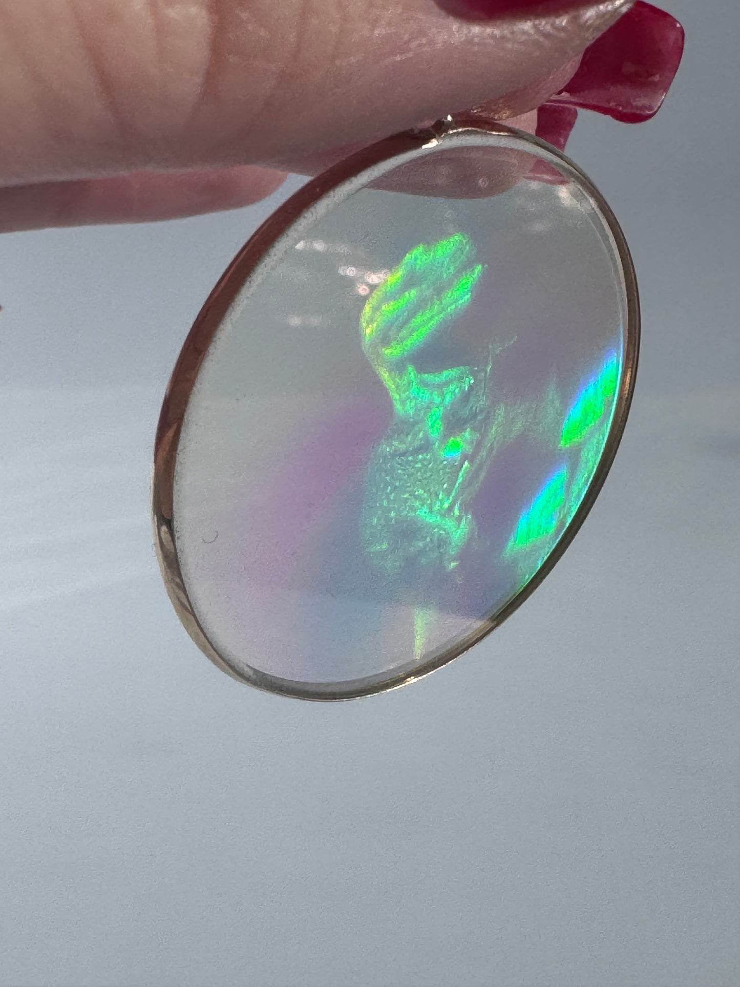 Vintage Dinosaur Hologram Pendant in 9ct Gold