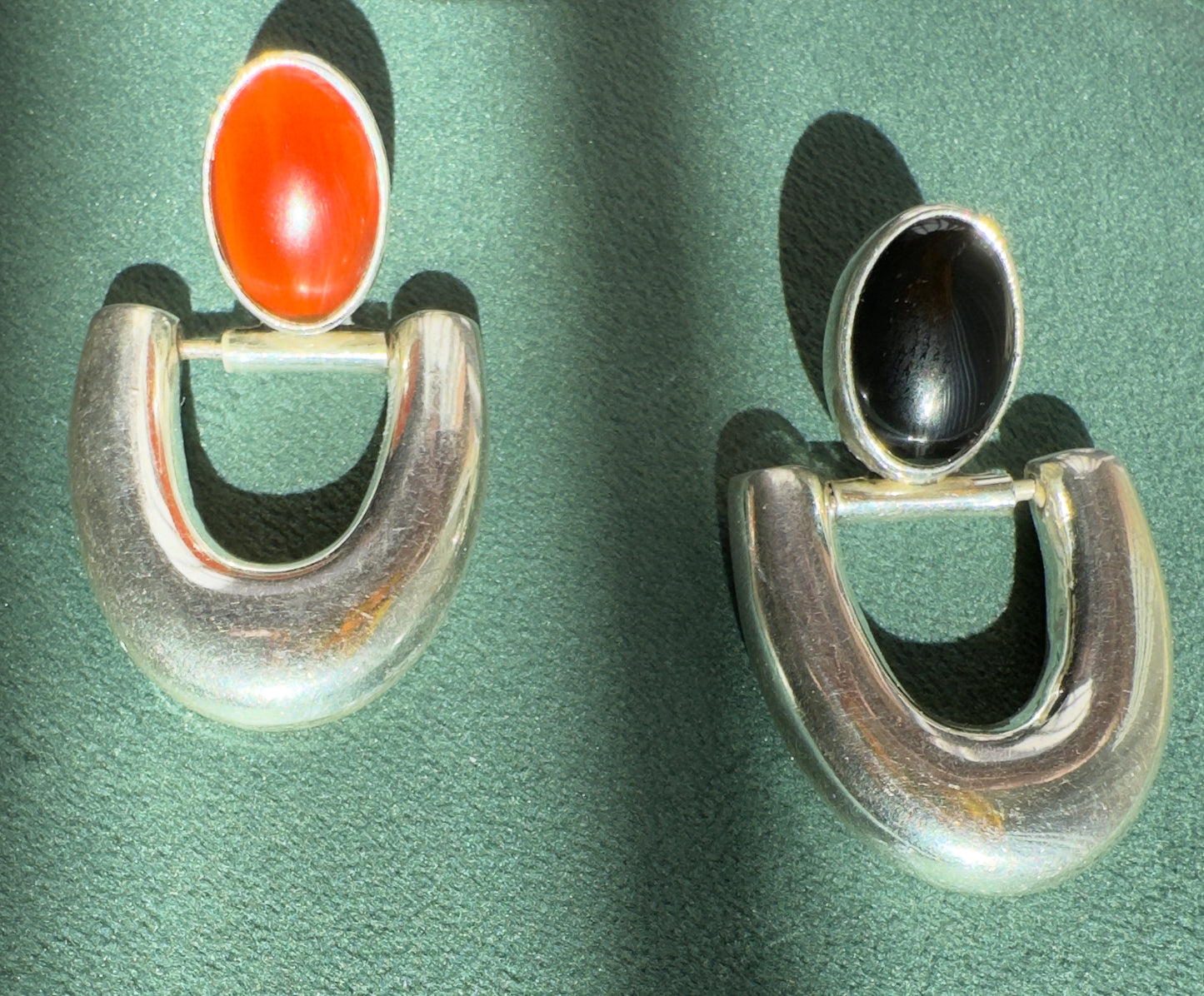 Vintage Taxco Mexico Sterling Silver Asymmetric Carnelian and Onyx Dangle Earrings Y2K Two Stones Better Than One TM-19 925