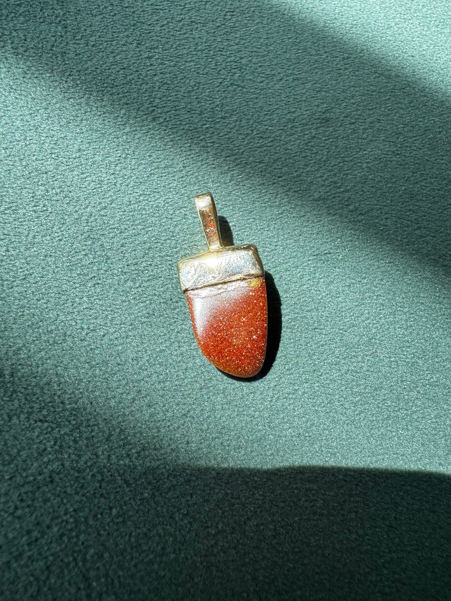 Estate Goldstone 14K Gold Cap Pendant Looks Like a Flame Looks Like a Tongue Either Way It Glitters