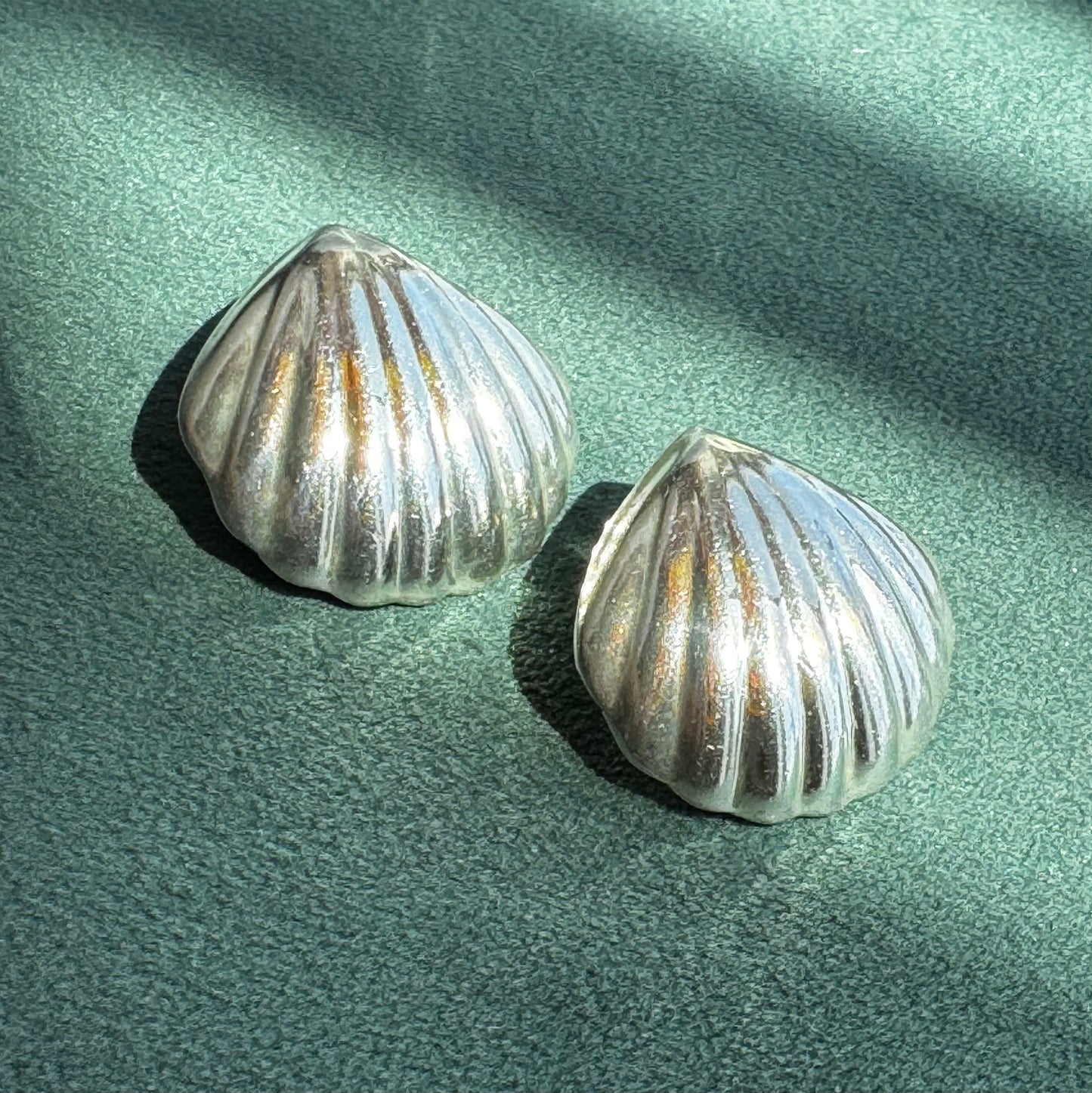 Vintage Los Ballesteros Taxco Sterling Silver Puffy Scallop Shell Clip Earrings Mermaid Life MM34