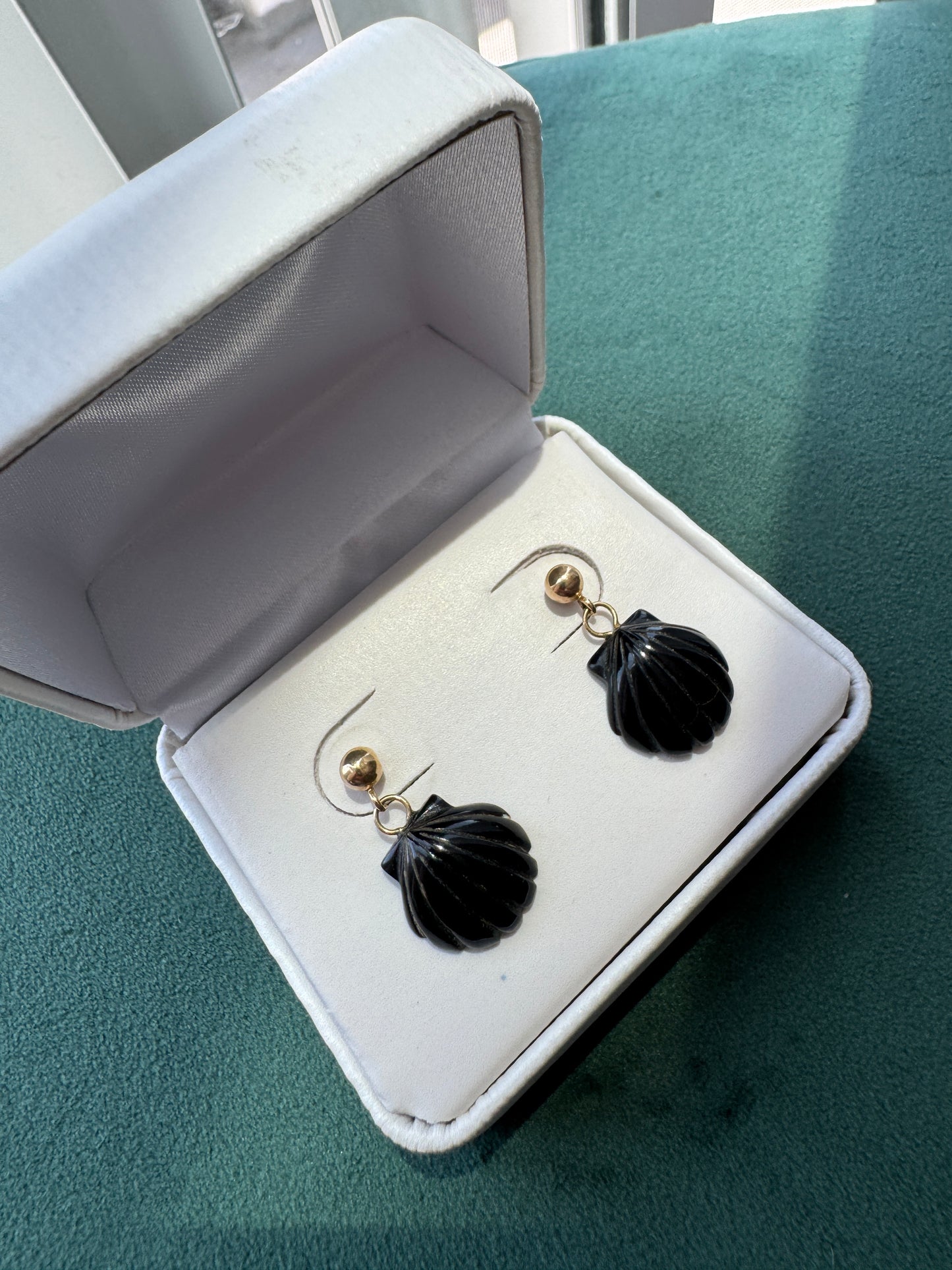 Estate 14K Gold Carved Black Scallop Shell Dangle Earrings Two Tiny Drops of Mermaid Life