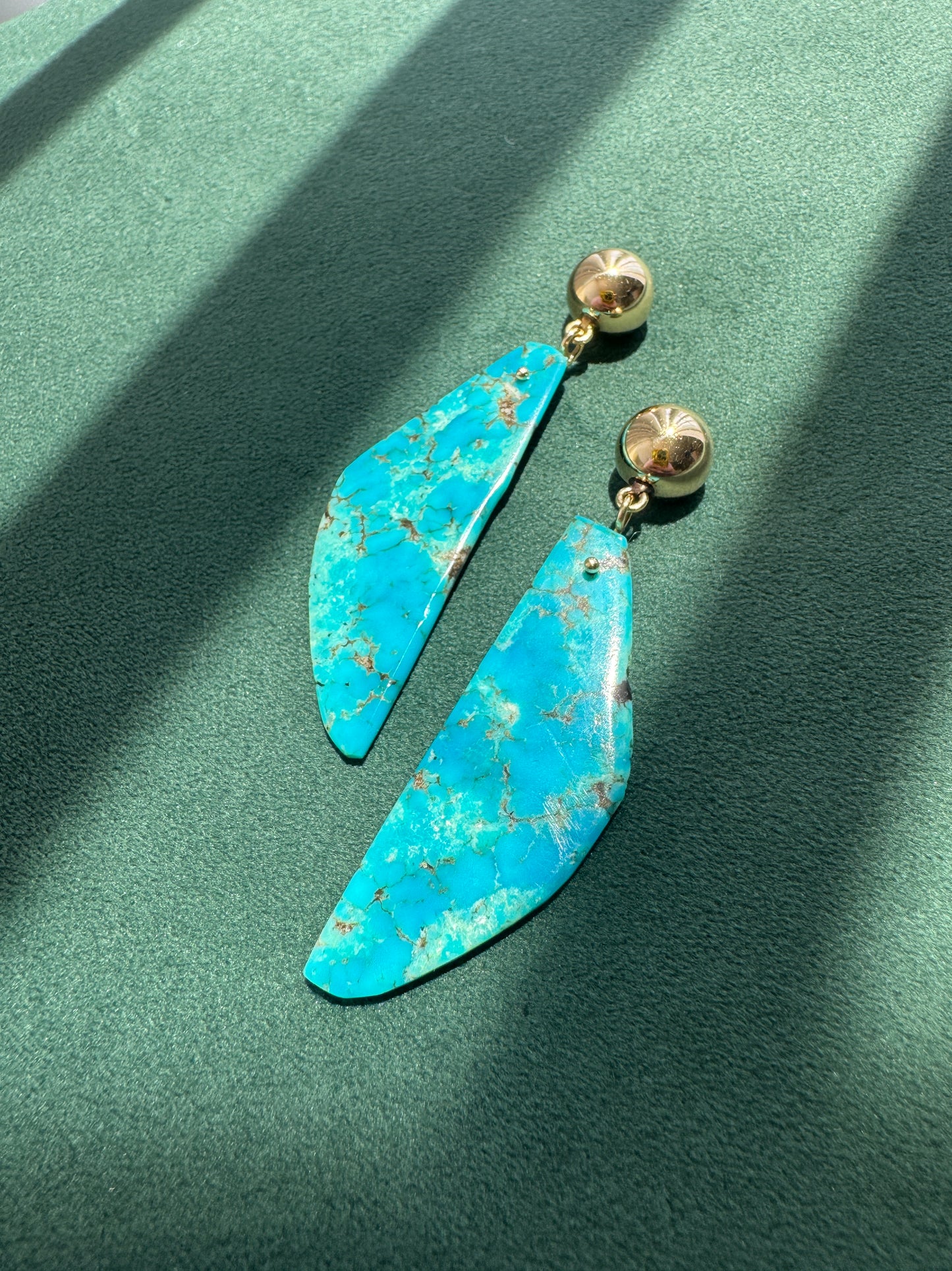 Estate Vintage 14K Gold Genuine Kingman Turquoise Modernist Slab Earrings Wearable Sculpture