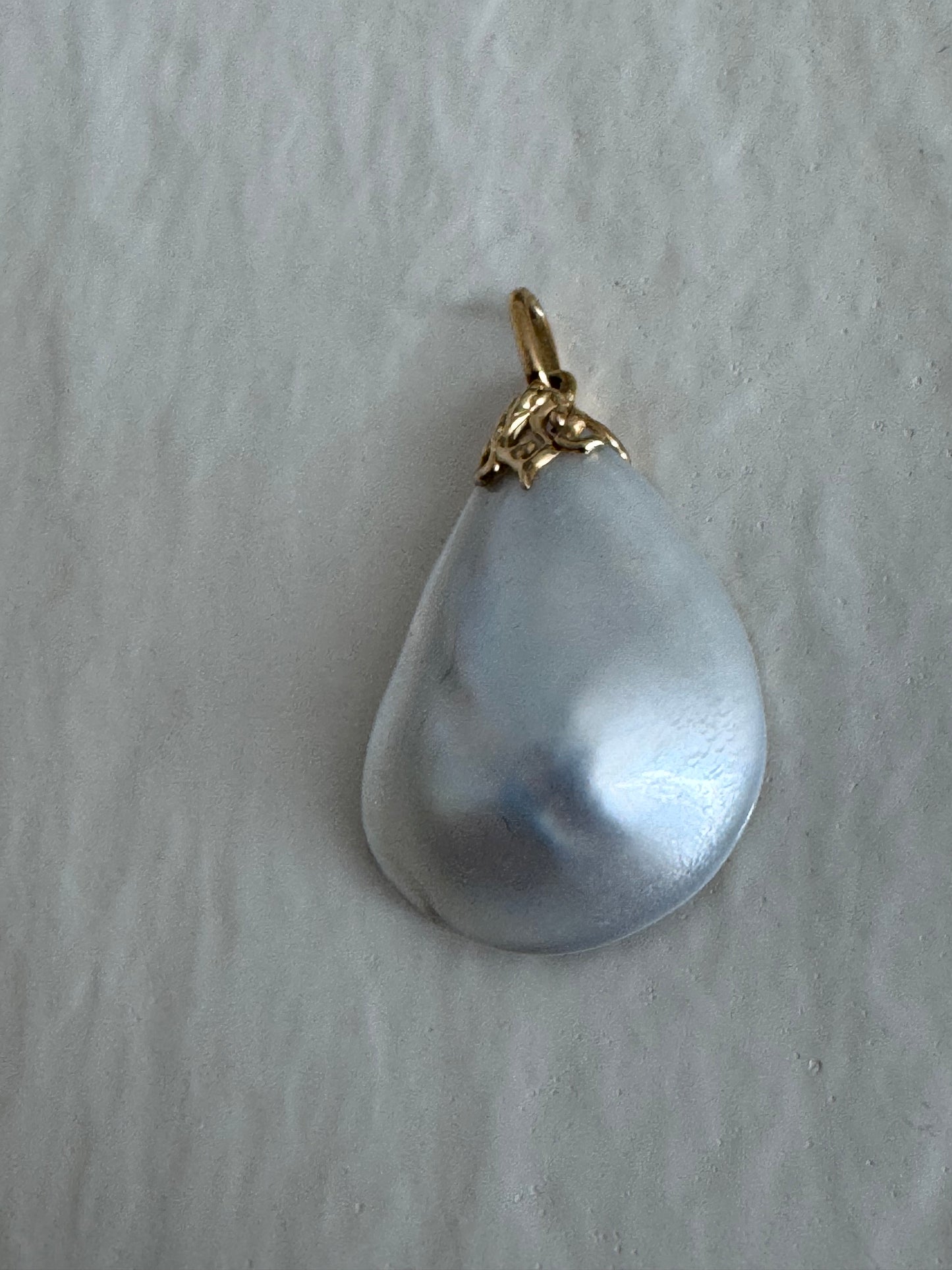 Estate Vintage Mother of Pearl Teardrop Pendant with 14K Gold Bail