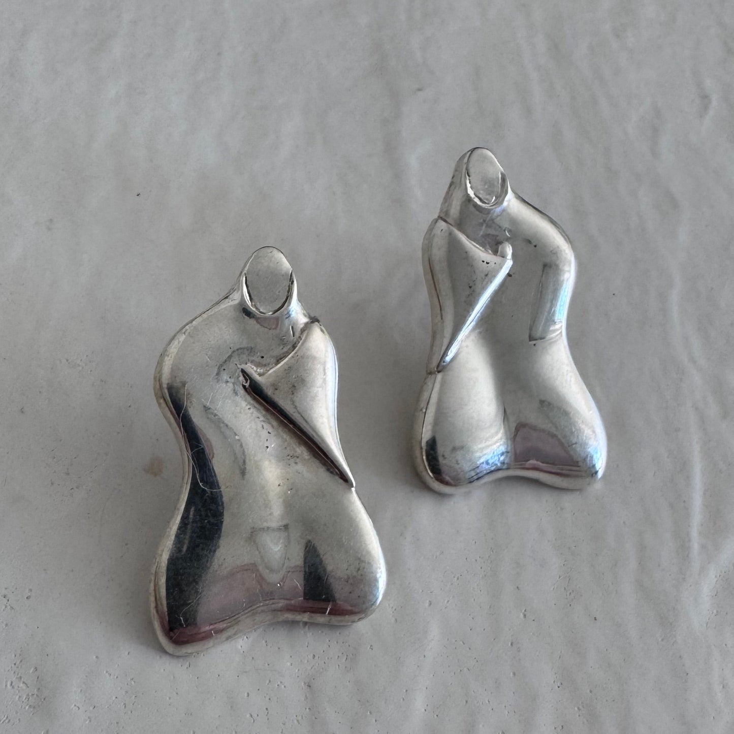 Estate vintage 1970s GETCO Inc sterling silver modernist female figure goddess drop earrings stylized design