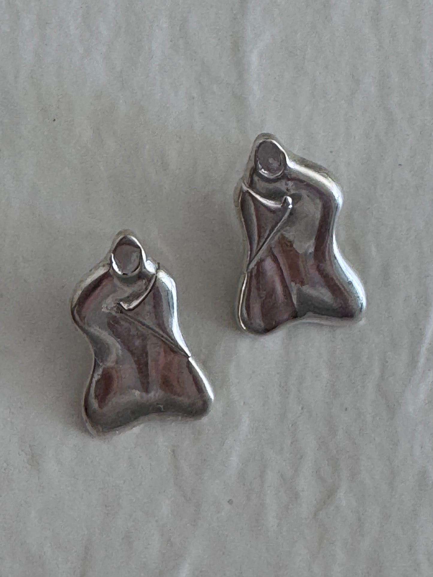Estate vintage 1970s GETCO Inc sterling silver modernist female figure goddess drop earrings stylized design