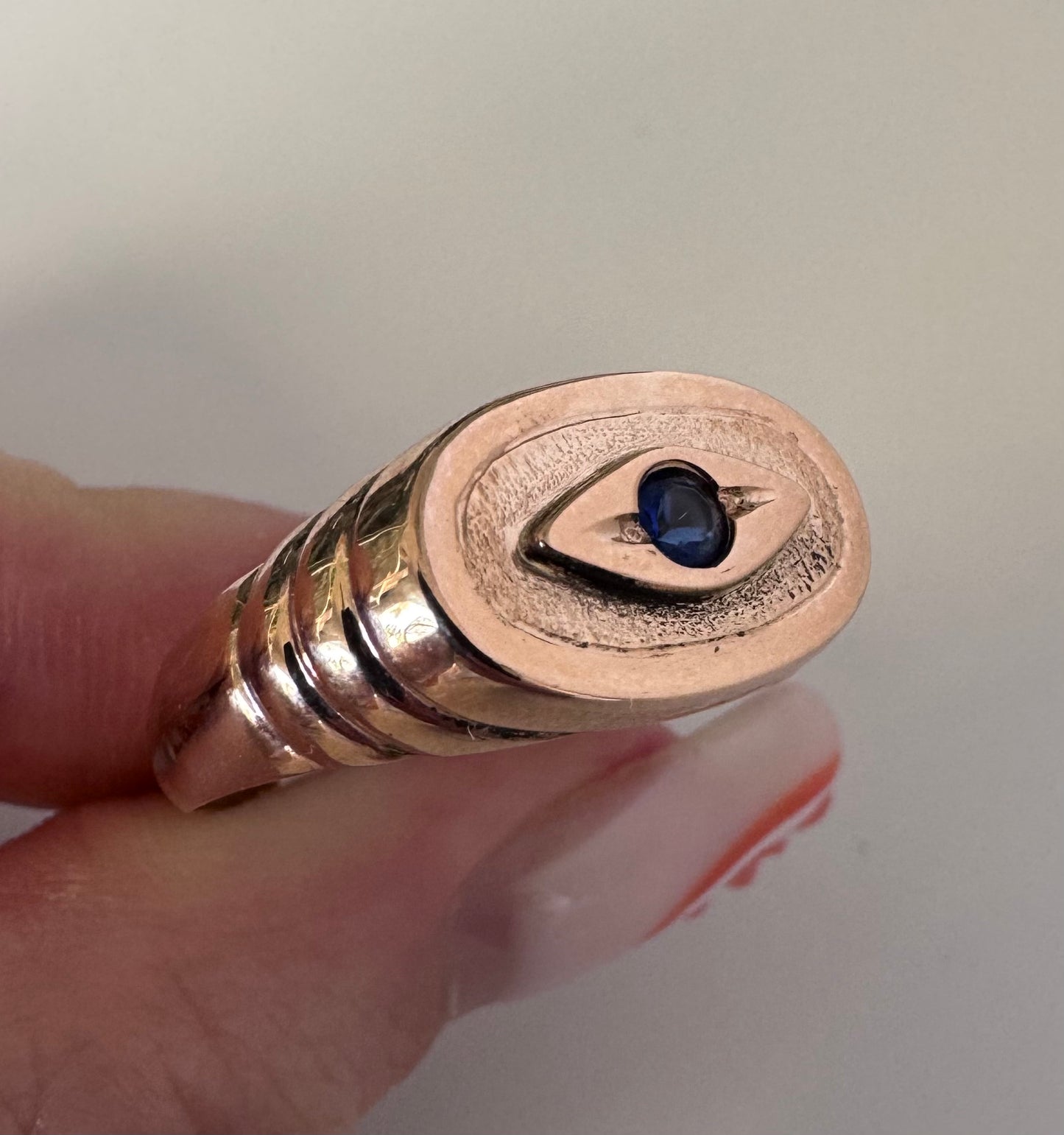 Estate 14K gold vintage evil eye ring blue sapphire size 7 rosy tone