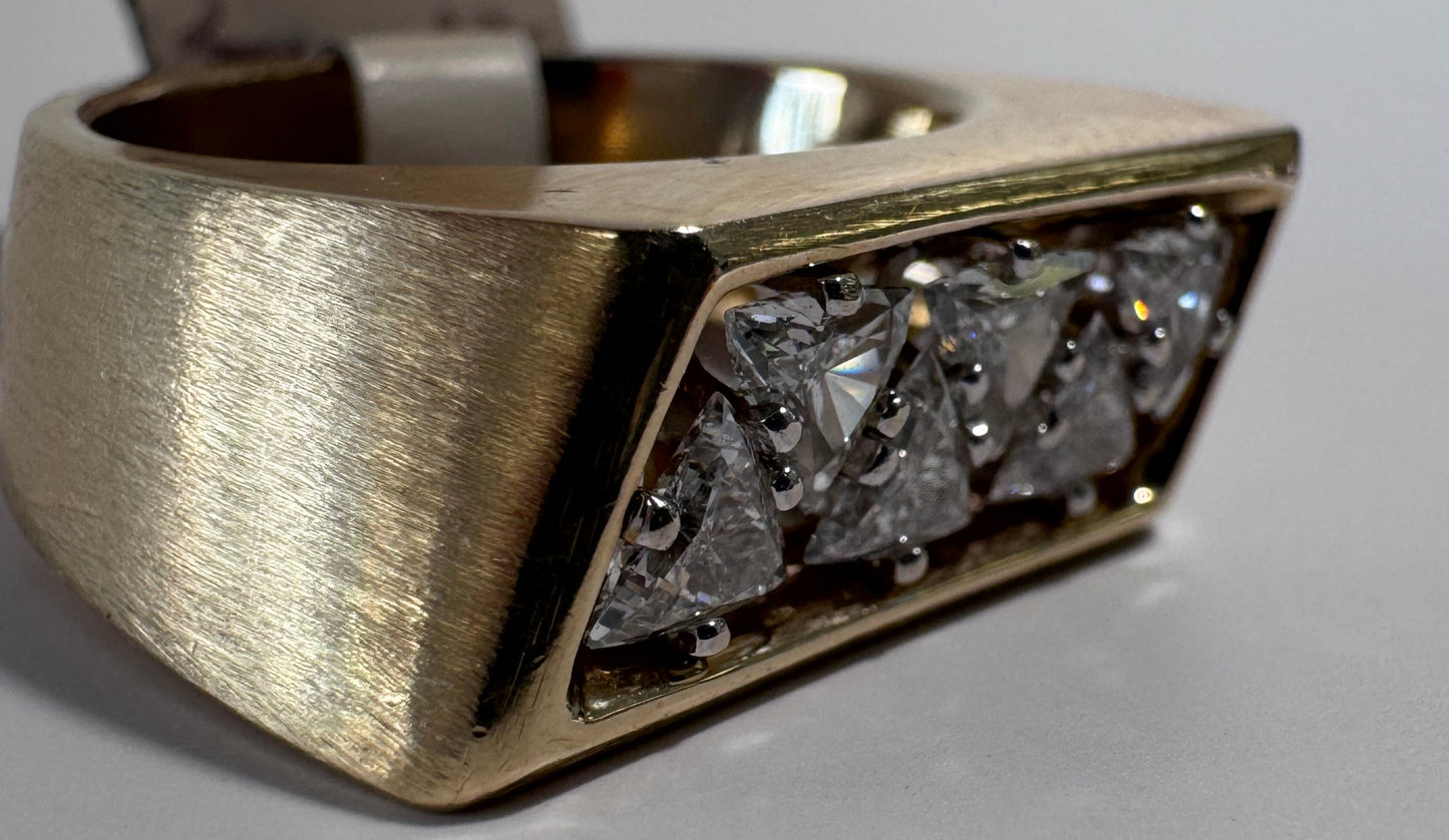 Bold Estate 14K Gold 1950s Diamond Band Ring Trilliant Cut