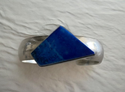 Paul Livingston sterling silver cuff bracelet with lapis lazuli stone in contemporary geometric setting