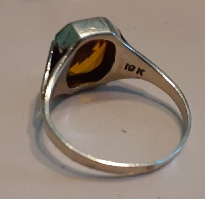 10K white gold ring with octagonal cut citrine stone featuring Art Deco geometric detailing