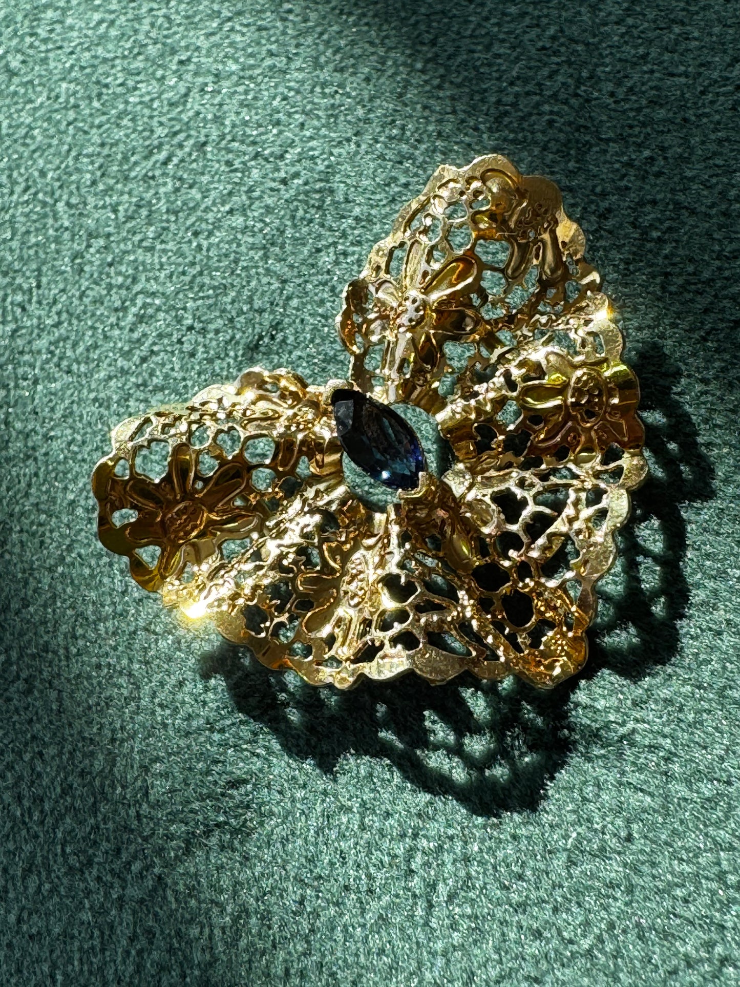 Estate Vintage 1980s 14K Gold Sapphire Heart Slide Pendant - Pierced Filigree Design