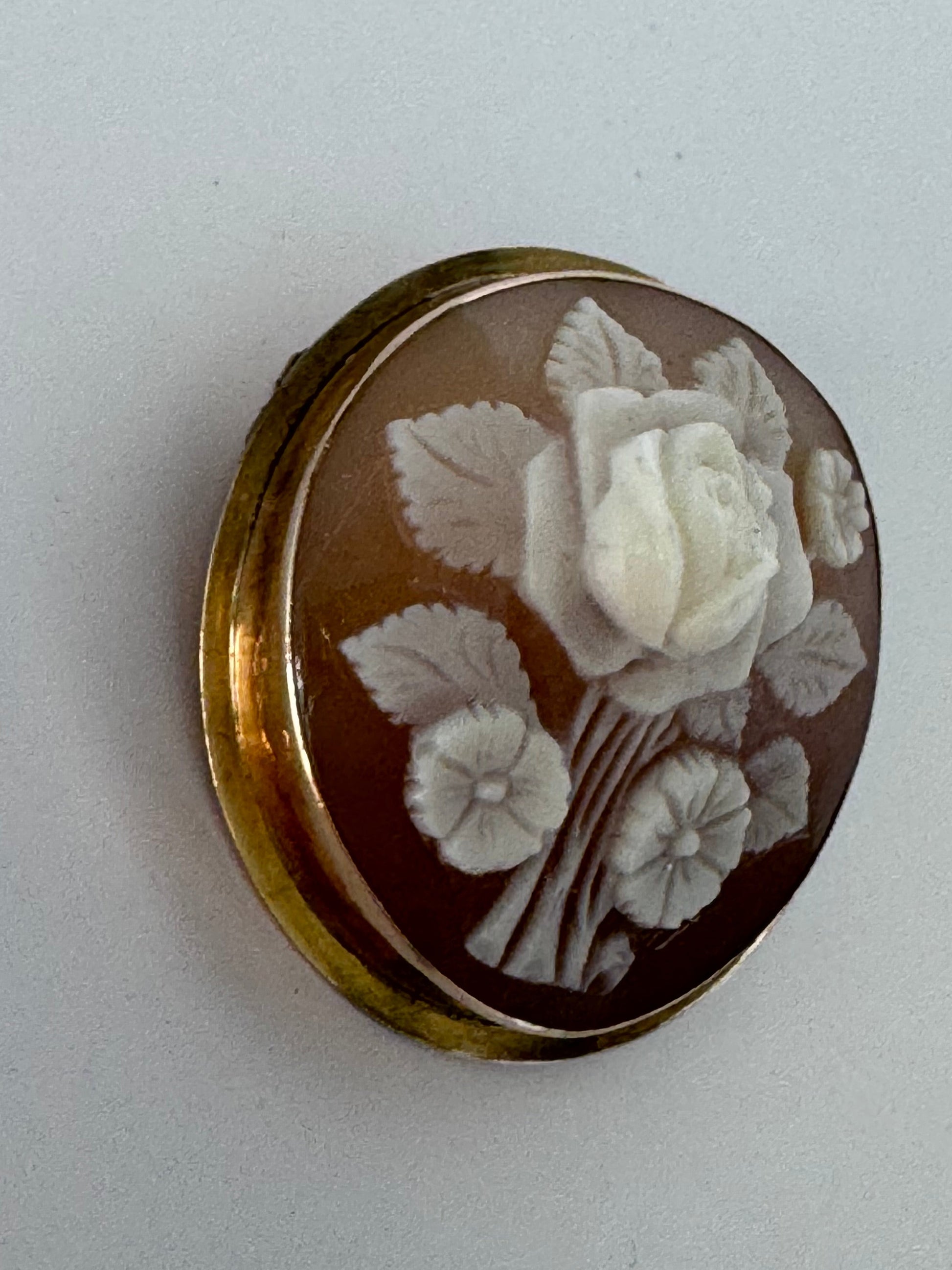 Antique 18K gold shell cameo convertible brooch pendant rose bouquet design carved shell translucent
