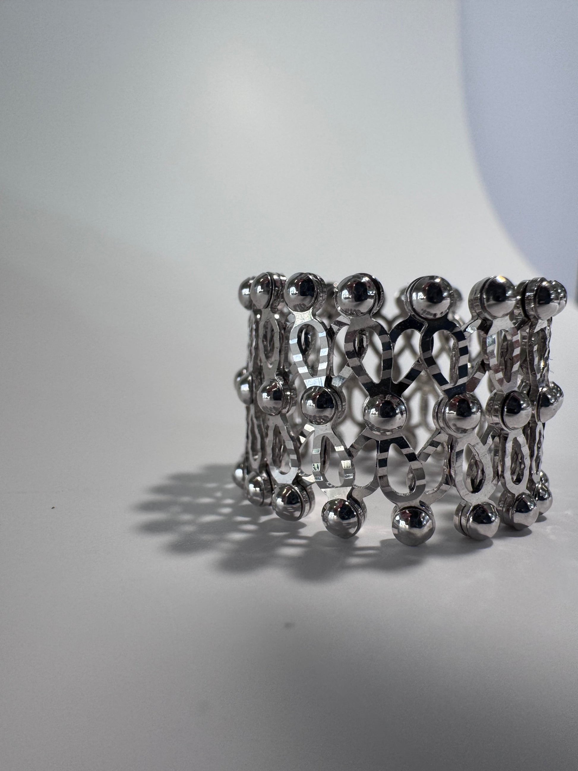 Estate 14K white gold convertible ring bracelet with expandable spherical link mechanism transforming from ring to full bracelet size