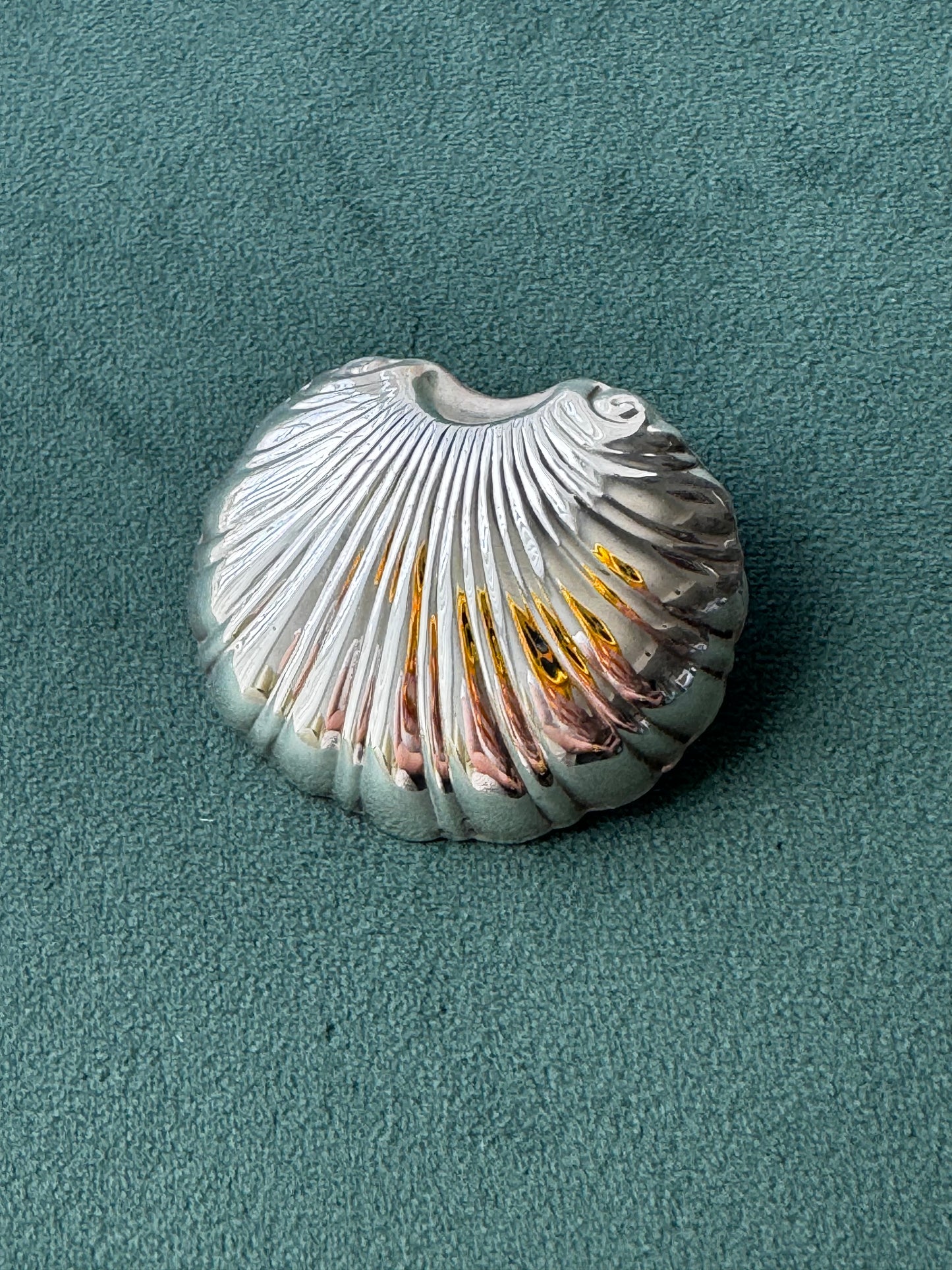 Vintage Talleres de Los Ballesteros Taxco Sterling Silver Puffy Scallop Shell Pendant