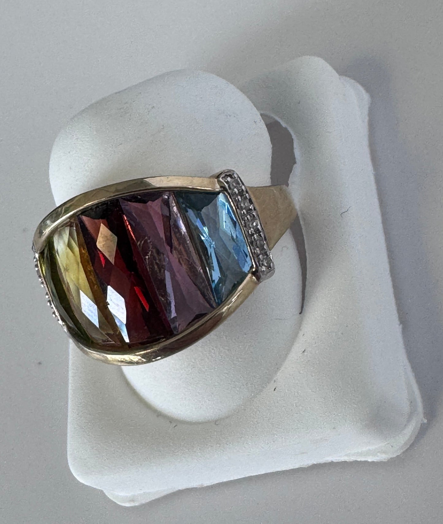Estate 10K Gold Rainbow Multicolor Gemstone Shield Ring