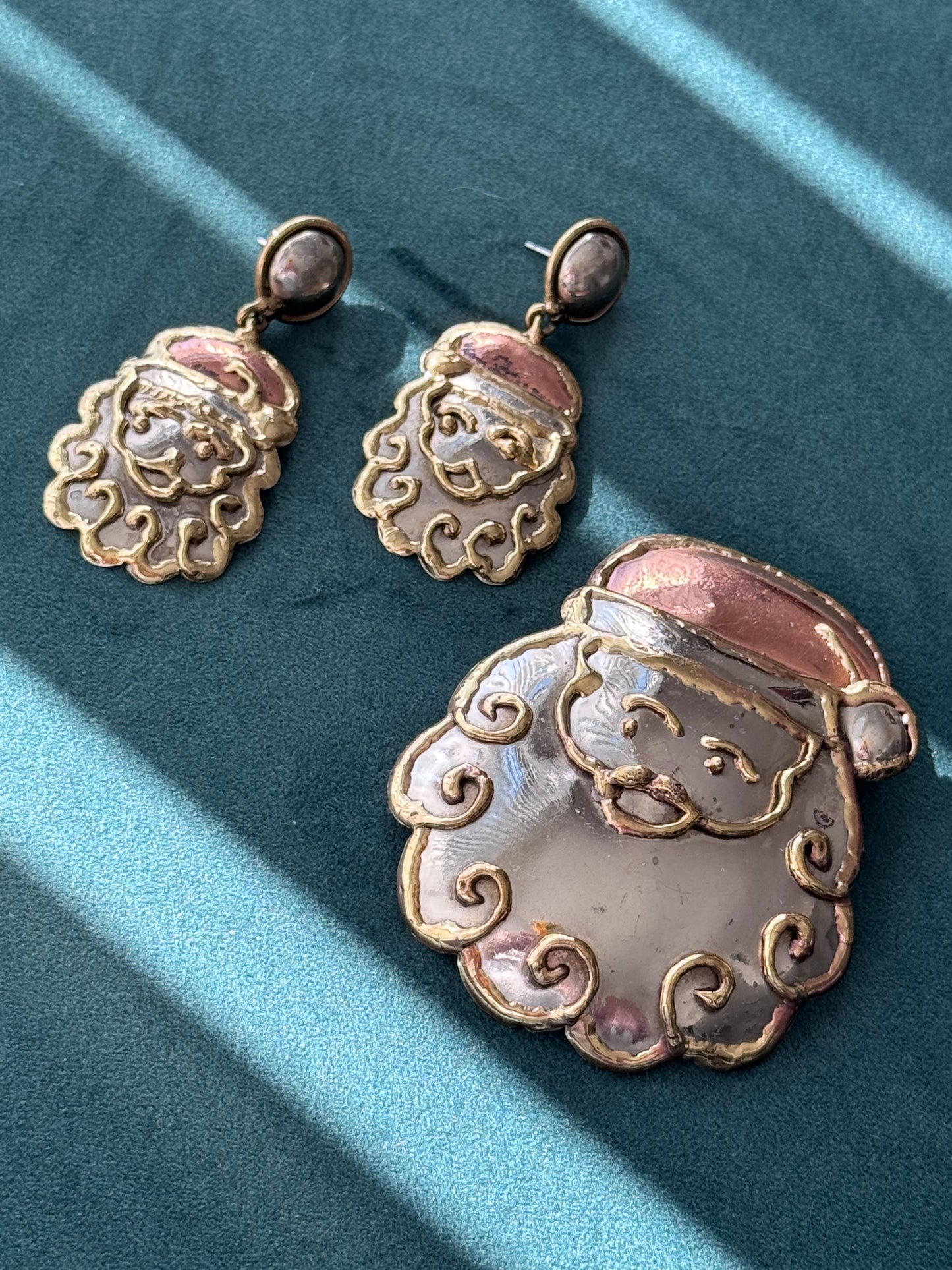 Vintage Mexican Tri Tone Santa Claus Brooch Pendant Earrings Set Hecho en Mexico
