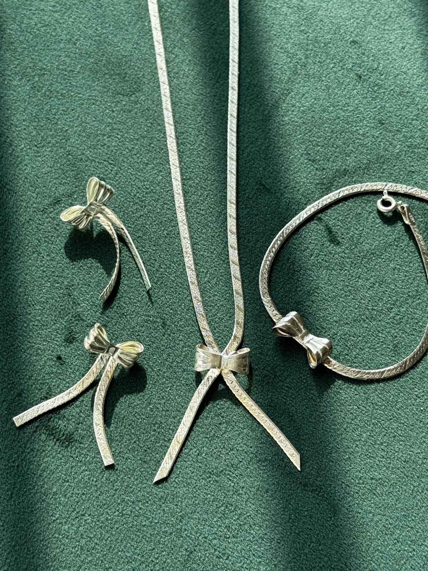 Estate Vintage Italian Sterling Silver Bow Necklace and Bracelet Set Textured Chain