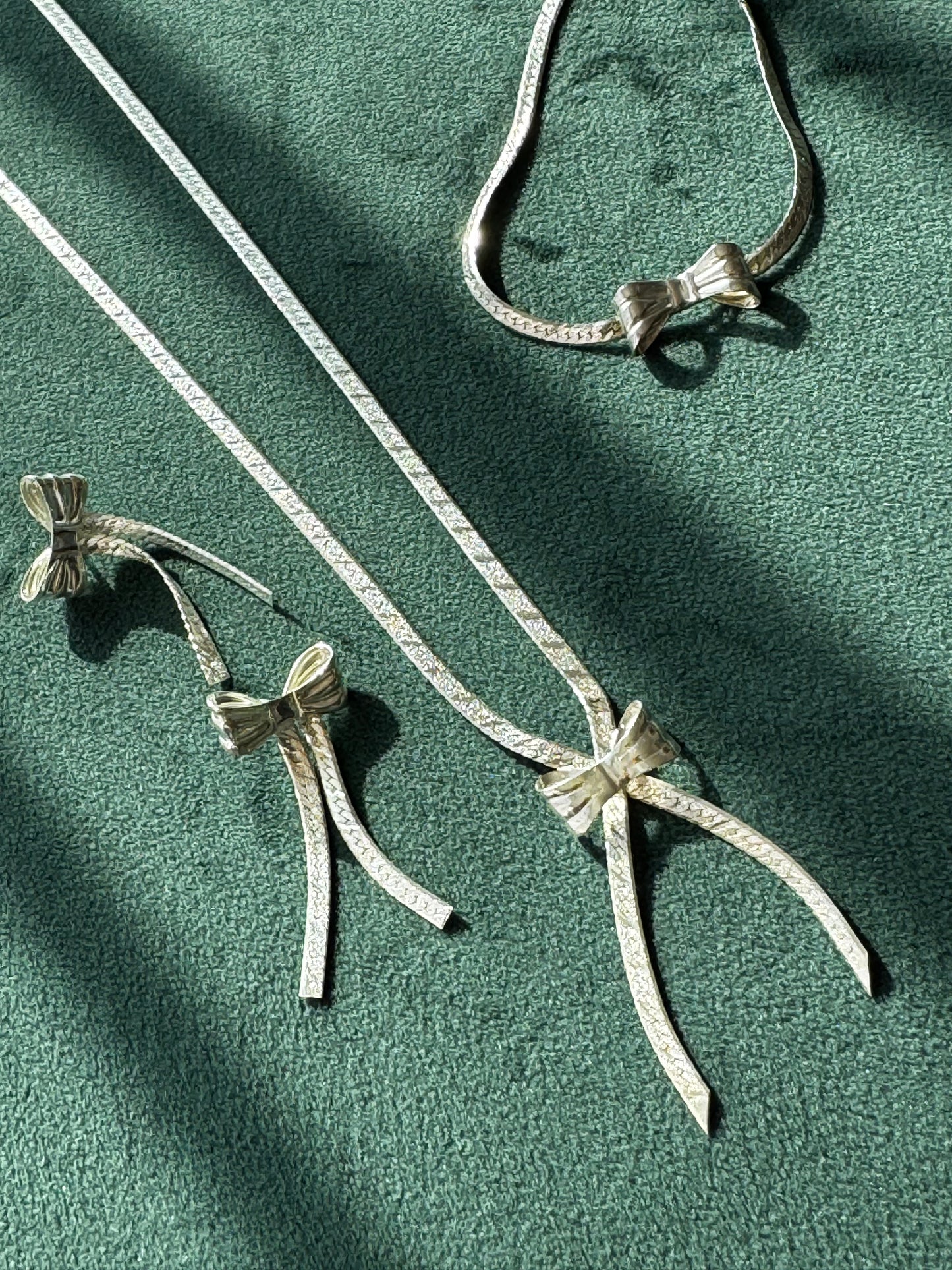Estate Vintage Italian Sterling Silver Bow Necklace and Bracelet Set Textured Chain