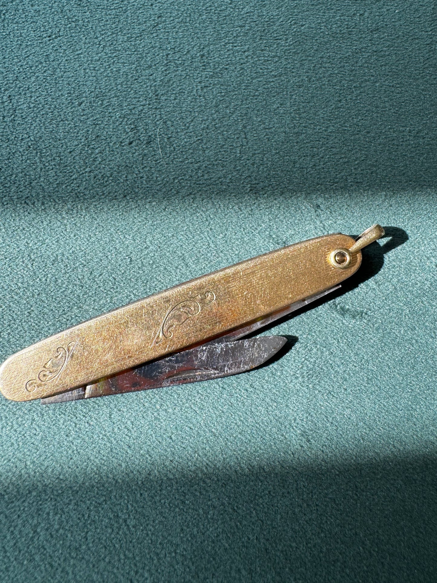 Working Vintage Pocket Knife Pendant - 10K Gold Steel Blade Functional Jewelry