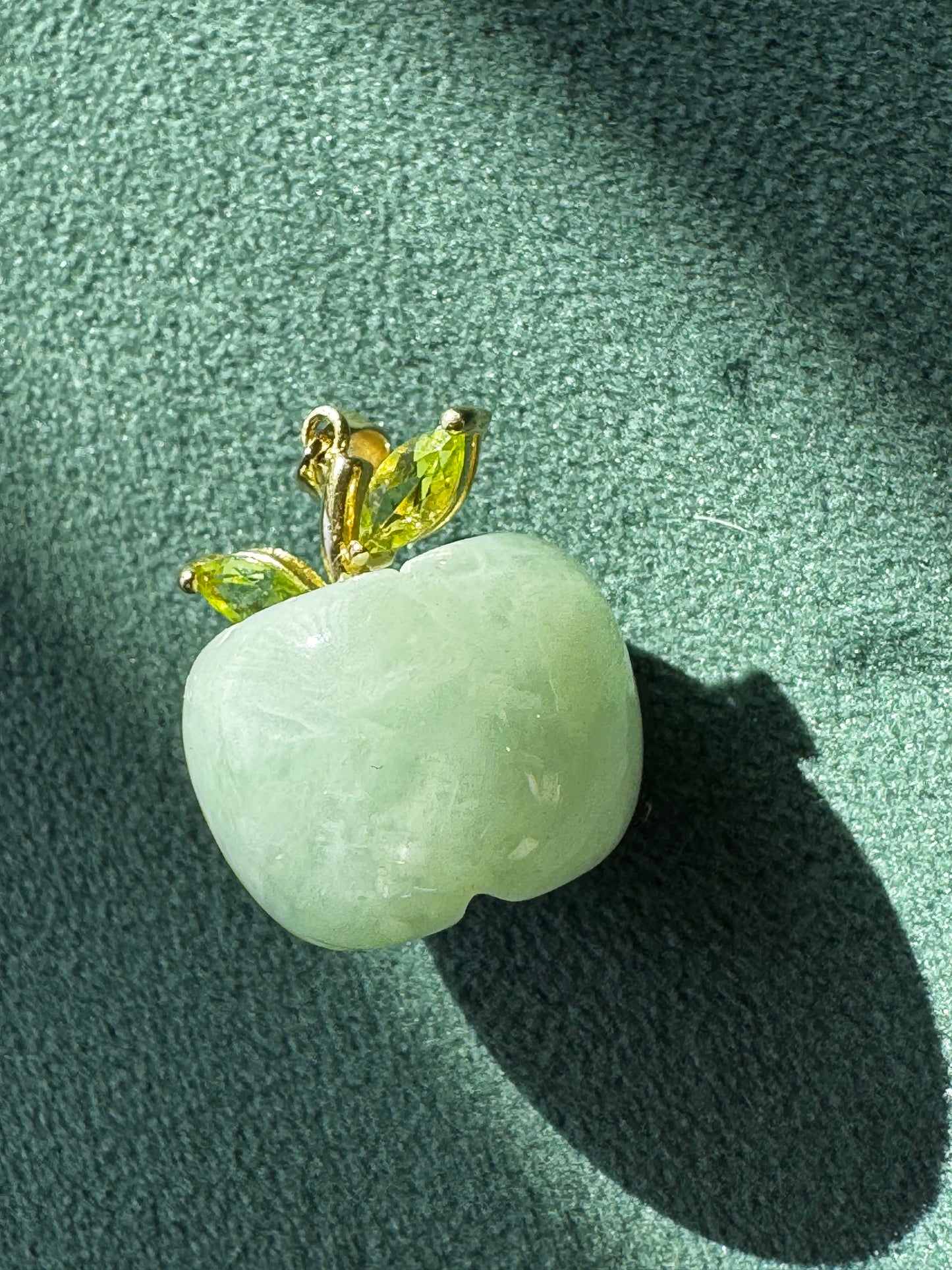 Estate Carved Green Jade Apple Pendant 10K Gold Peridot Leaves Fruit Charm Garden Lover Gift
