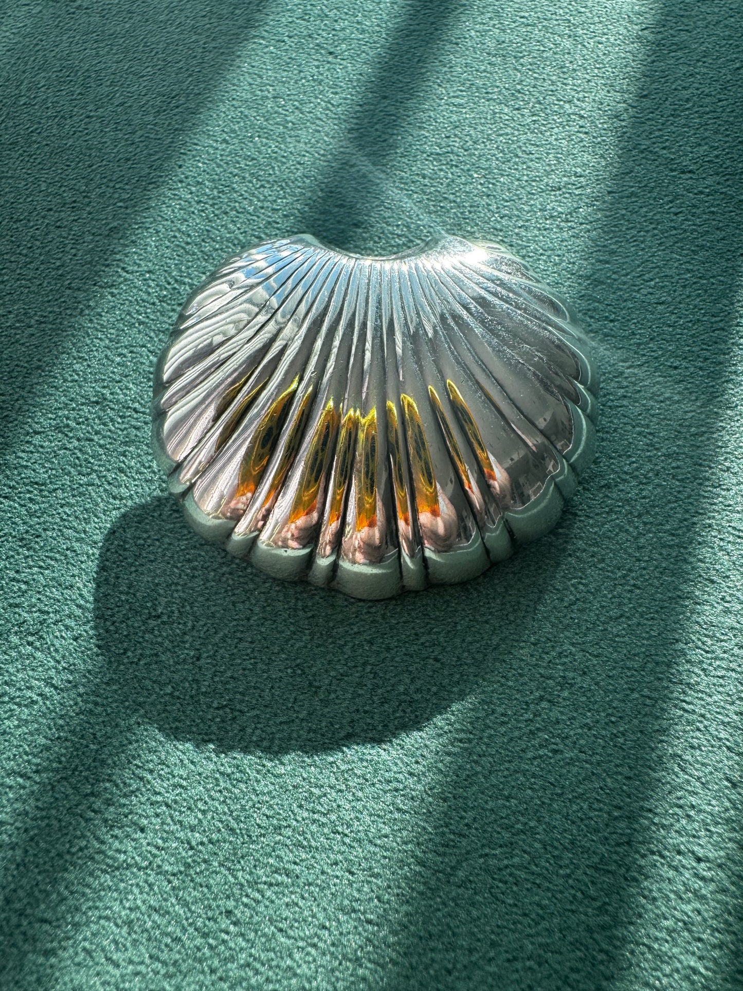 Vintage Talleres de Los Ballesteros Taxco Sterling Silver Puffy Scallop Shell Pendant
