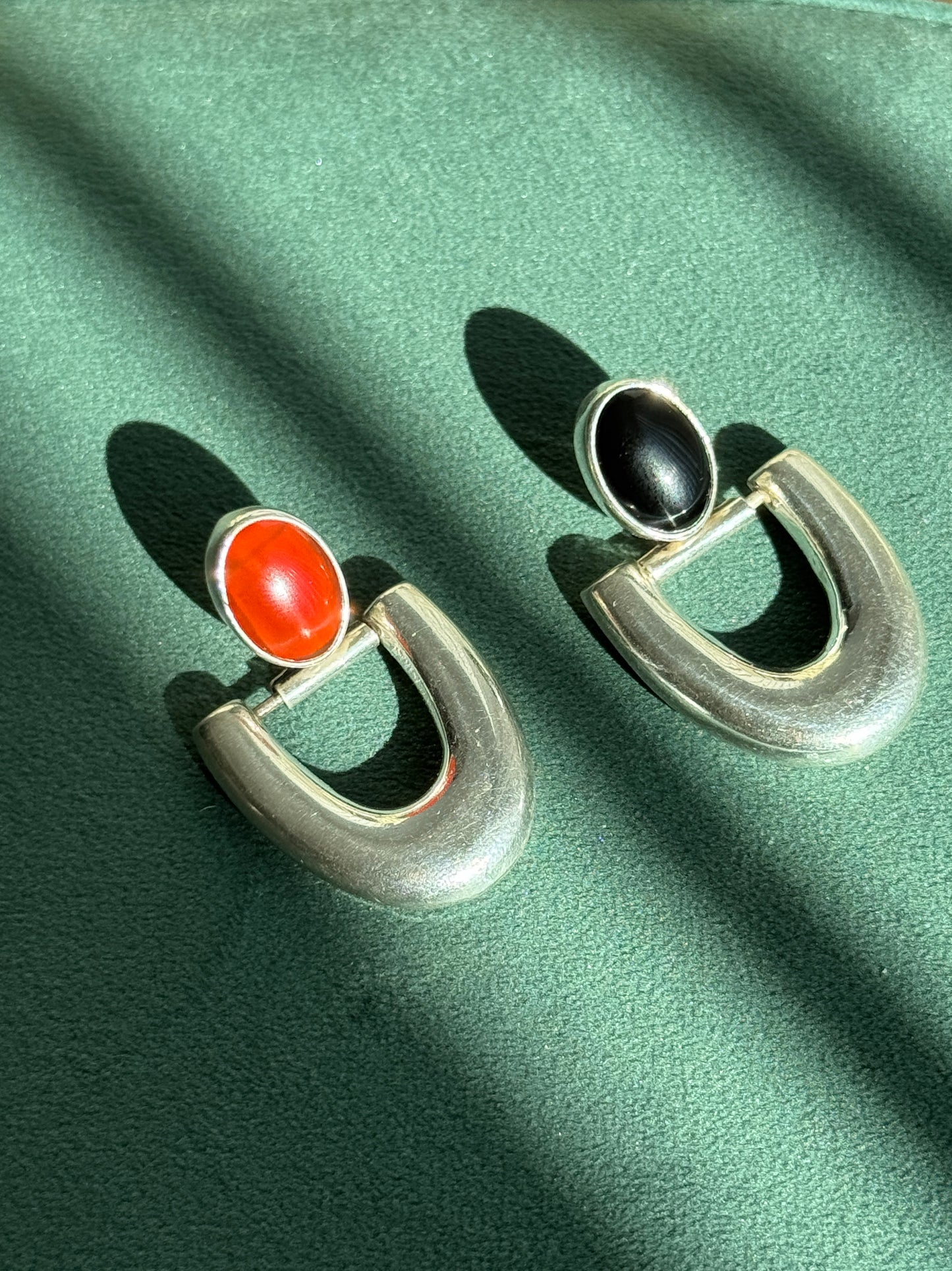 Vintage Taxco Mexico Sterling Silver Asymmetric Carnelian and Onyx Dangle Earrings Y2K Two Stones Better Than One TM-19 925