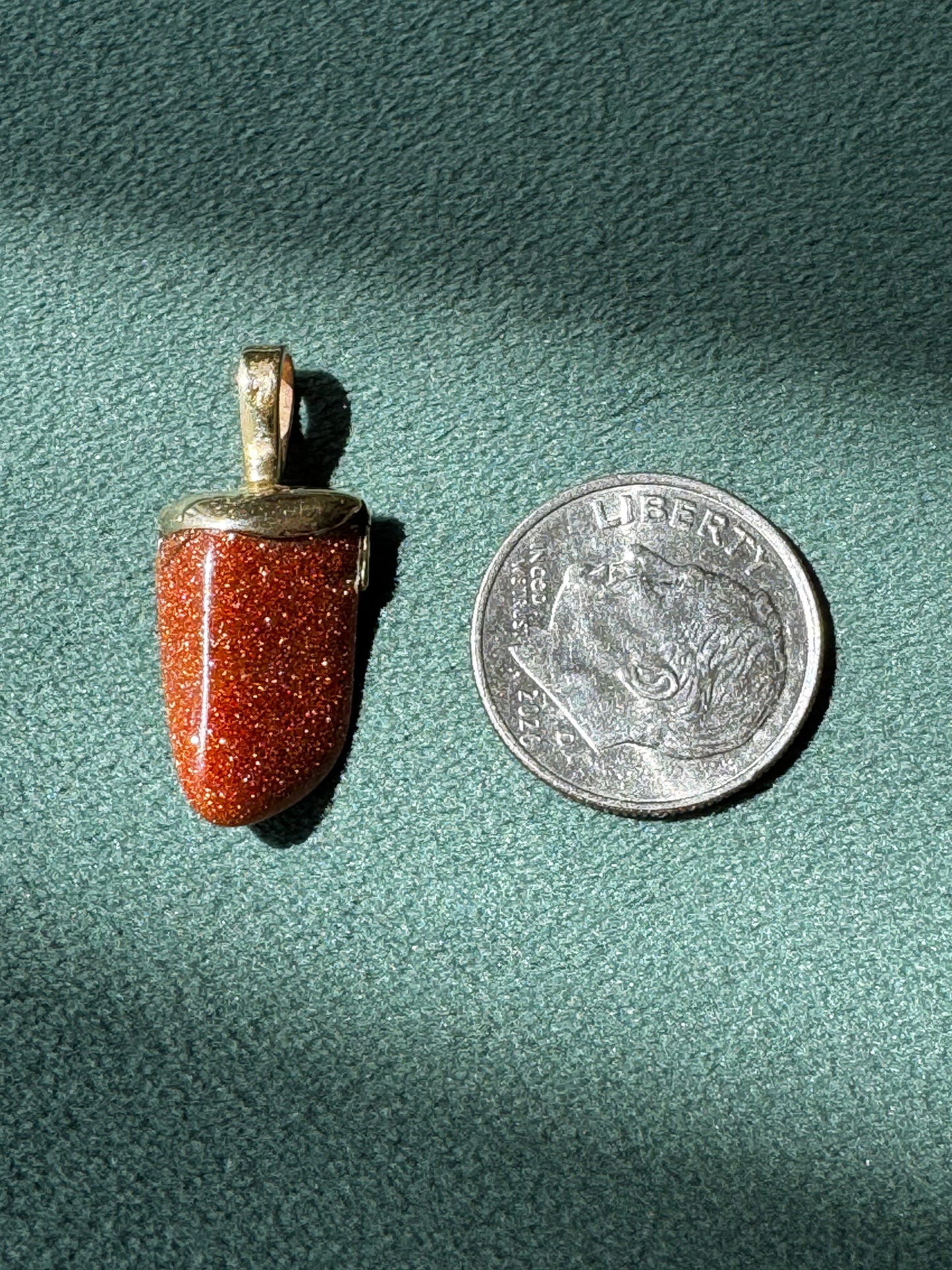 Estate Goldstone 14K Gold Cap Pendant Looks Like a Flame Looks Like a Tongue Either Way It Glitters
