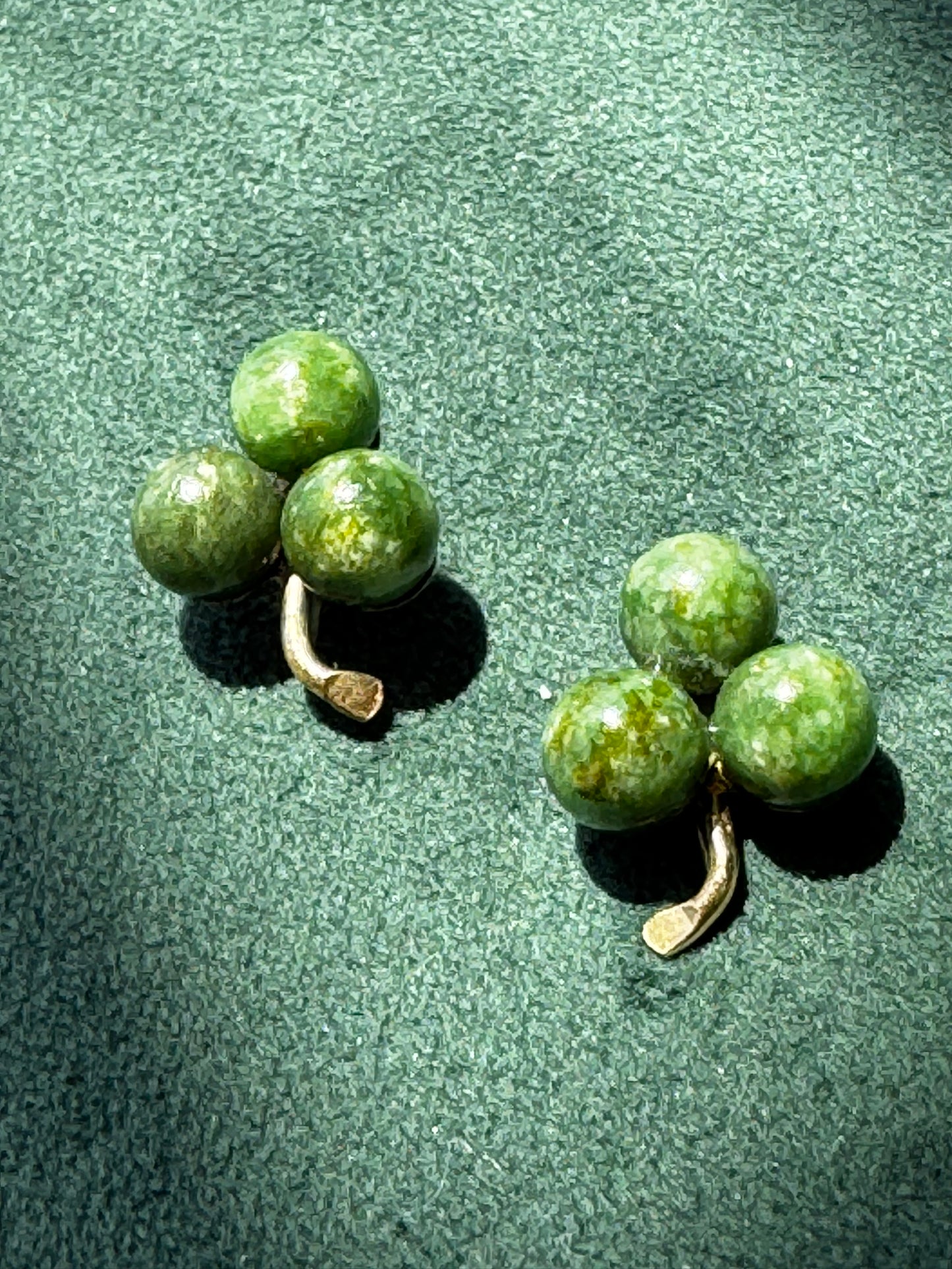 Estate Vintage 14K Gold Connemara Marble Trefoil Clover Stud Earrings Irish Gemstone Shamrock Cabochon