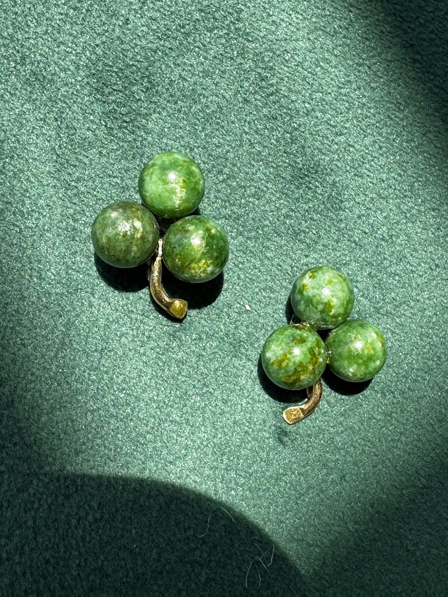 Estate Vintage 14K Gold Connemara Marble Trefoil Clover Stud Earrings Irish Gemstone Shamrock Cabochon