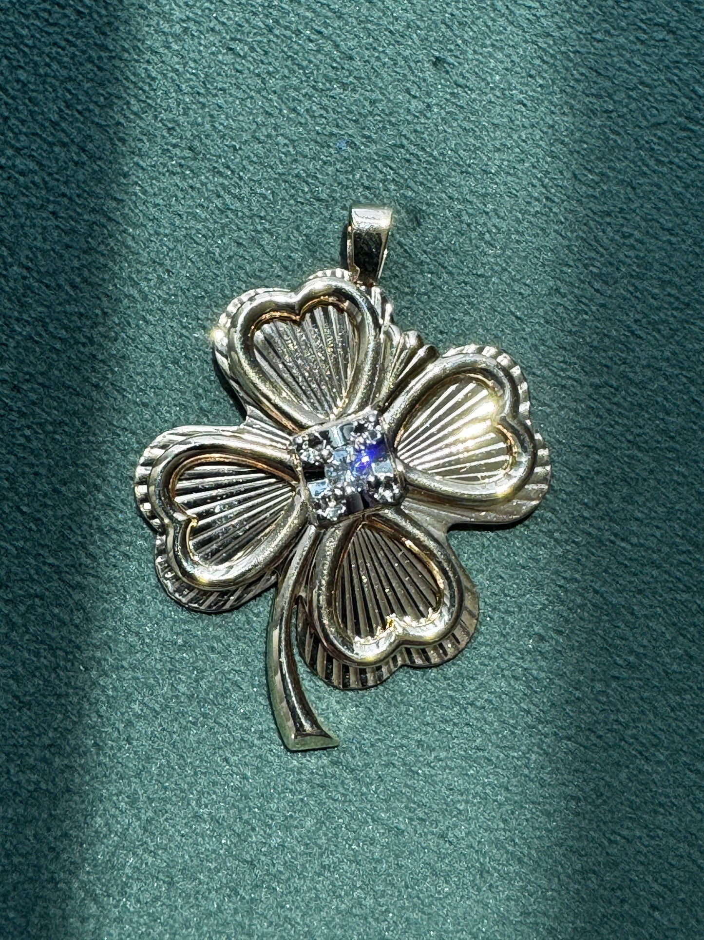 Estate Vintage Tyrrell 10K Yellow Gold Diamond Four Leaf Clover Pendant Engine Turned Heart Leaves 14K Bail