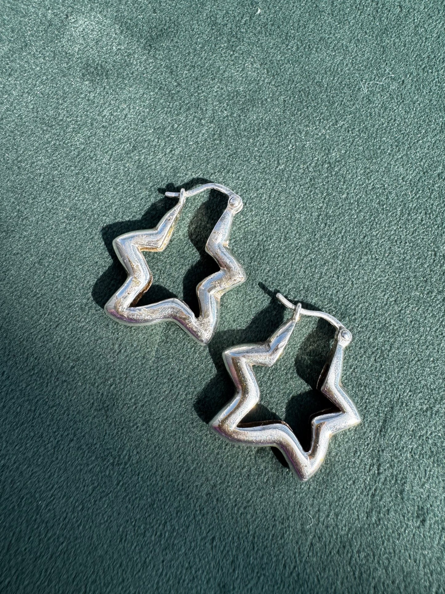 Vintage 925 Sterling Silver Open Star Huggie Hoop Earrings Leverback Celestial Statement Hoops 6g