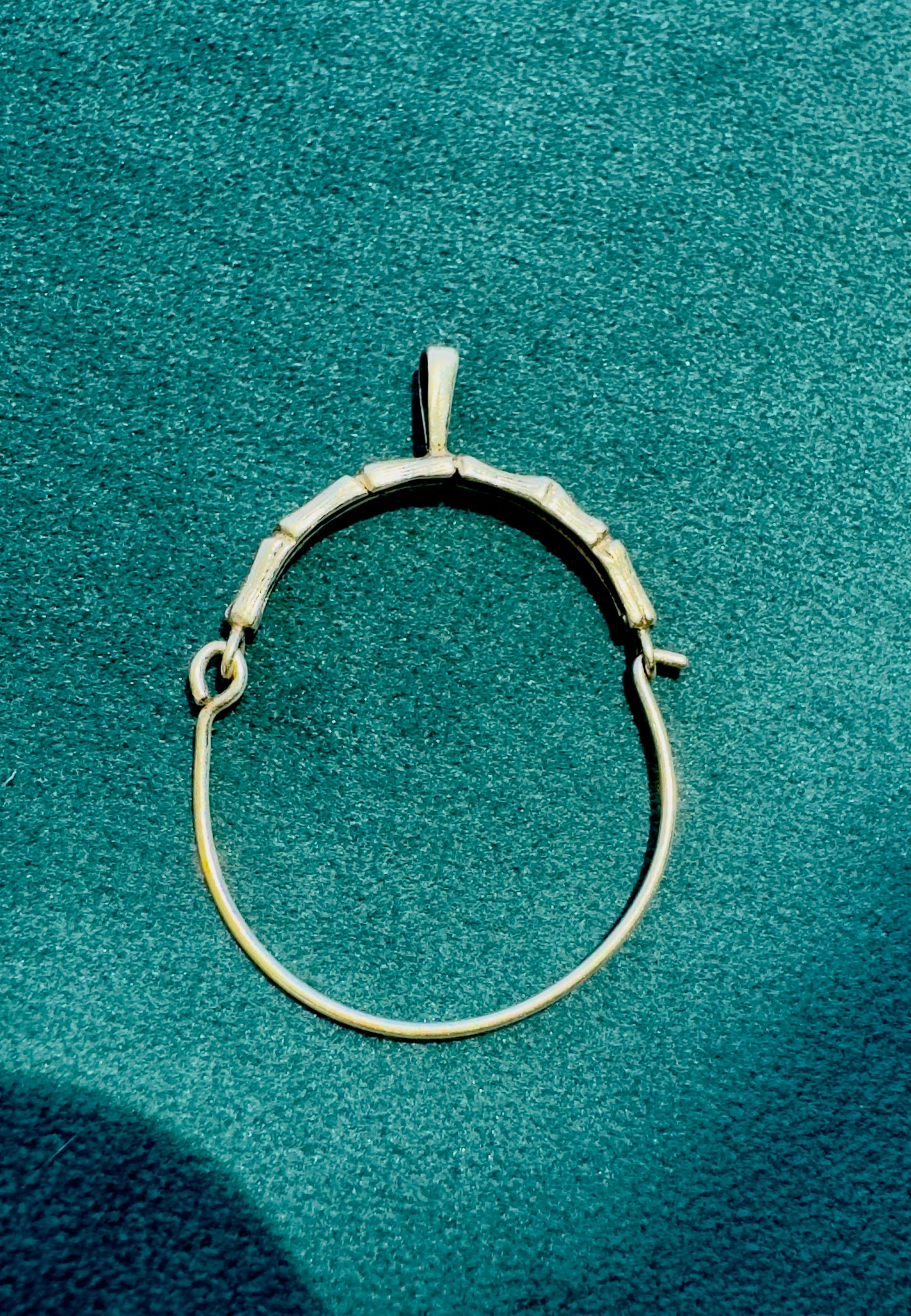 Estate 10K Yellow Gold Bamboo Motif Oval Charm Holder Pendant Y2K Era
