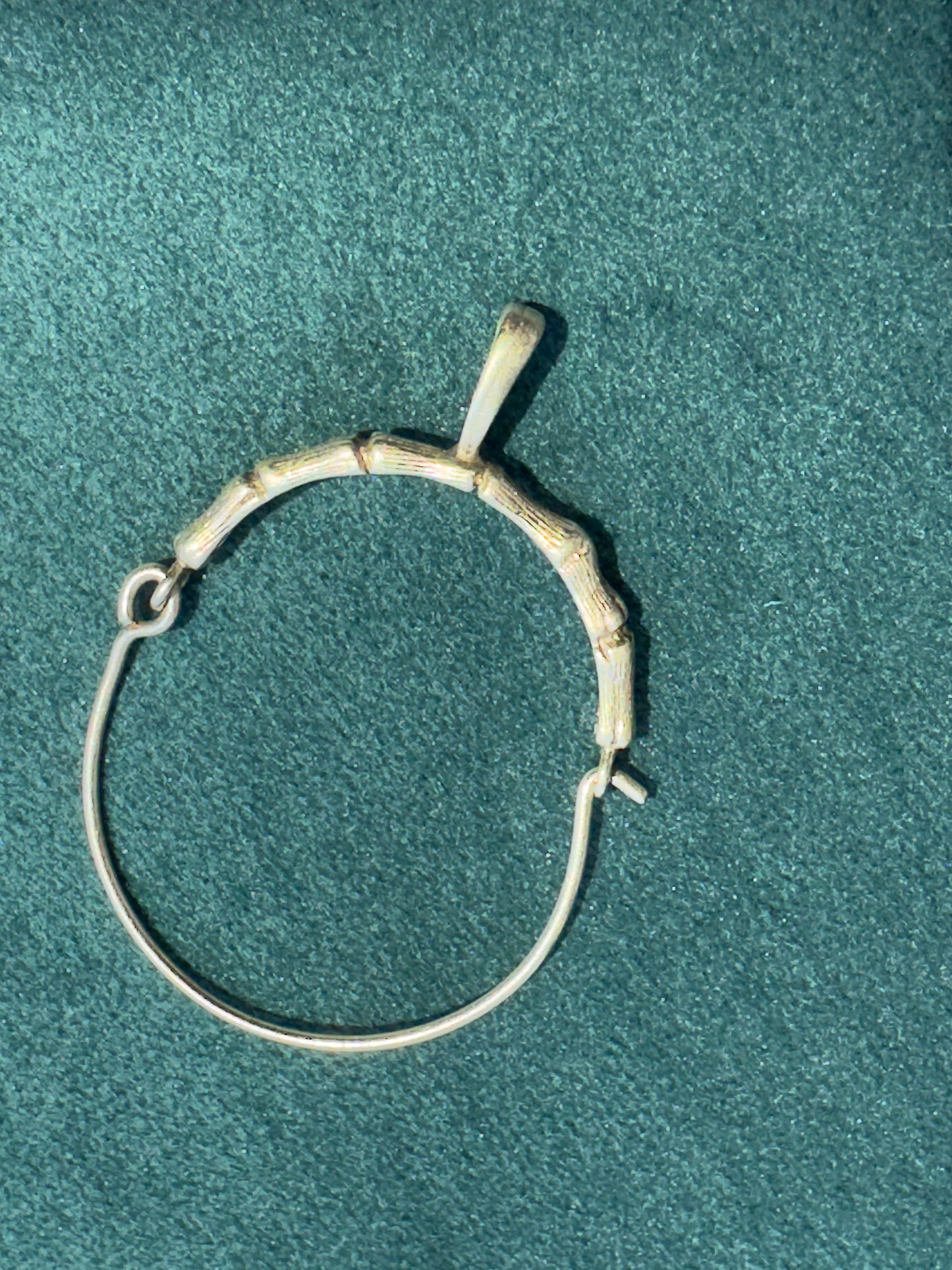 Estate 10K Yellow Gold Bamboo Motif Oval Charm Holder Pendant Y2K Era