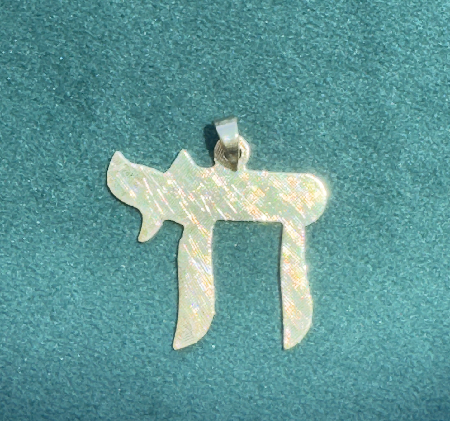 Vintage 14K Yellow Gold Hebrew Chai Symbol Pendant Charm Jewish Jewelry Gift