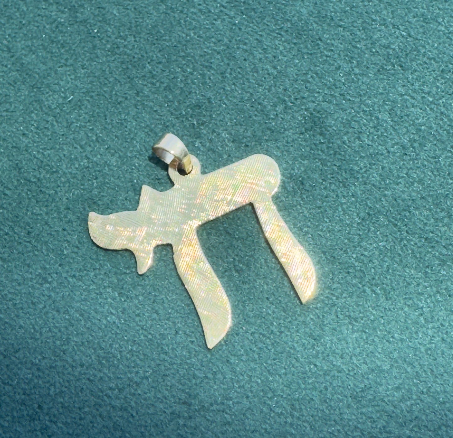Vintage 14K Yellow Gold Hebrew Chai Symbol Pendant Charm Jewish Jewelry Gift