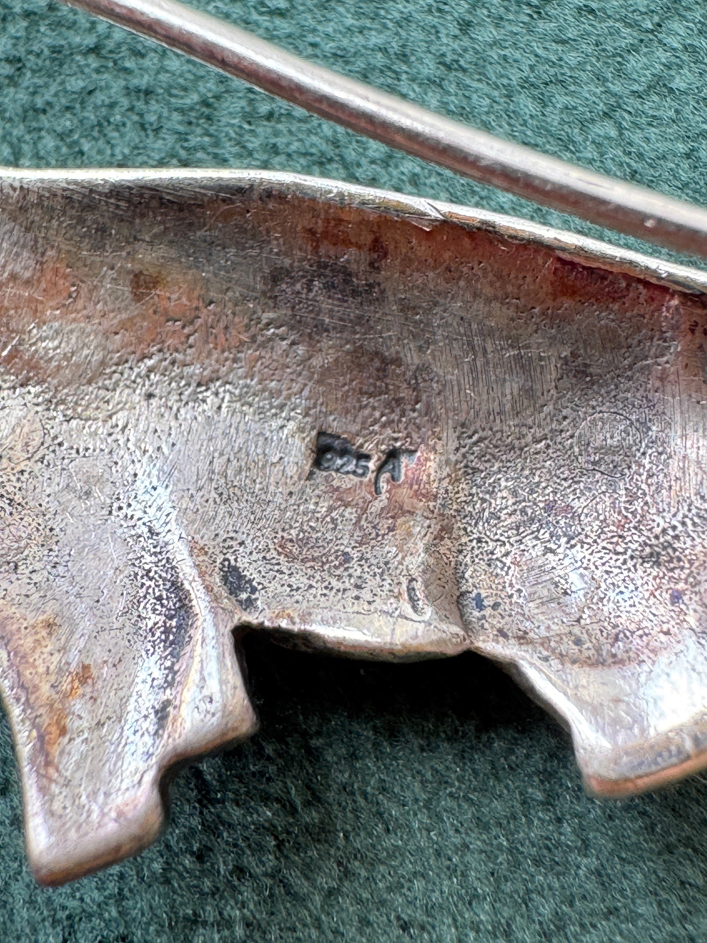 Estate Sterling Silver 925 Marcasite Sauropod Brontosaurus Dinosaur Brooch Pin Red Stone Eye Figural