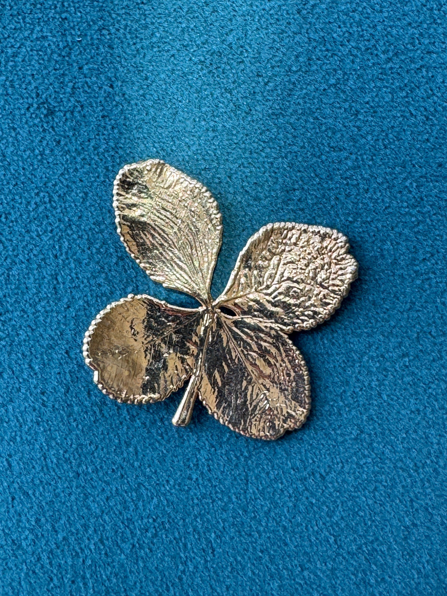 Vintage 1970s Genuine Gold Dipped Four Leaf Clover Pendant Real Lucky Botanical Specimen Luck Cast in Gold