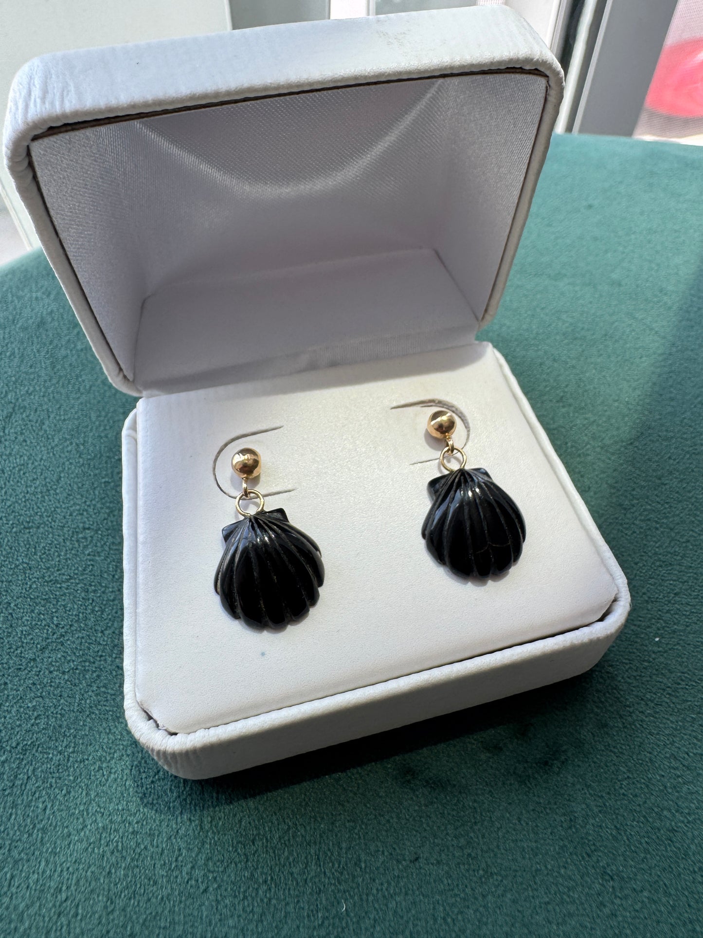 Estate 14K Gold Carved Black Scallop Shell Dangle Earrings Two Tiny Drops of Mermaid Life