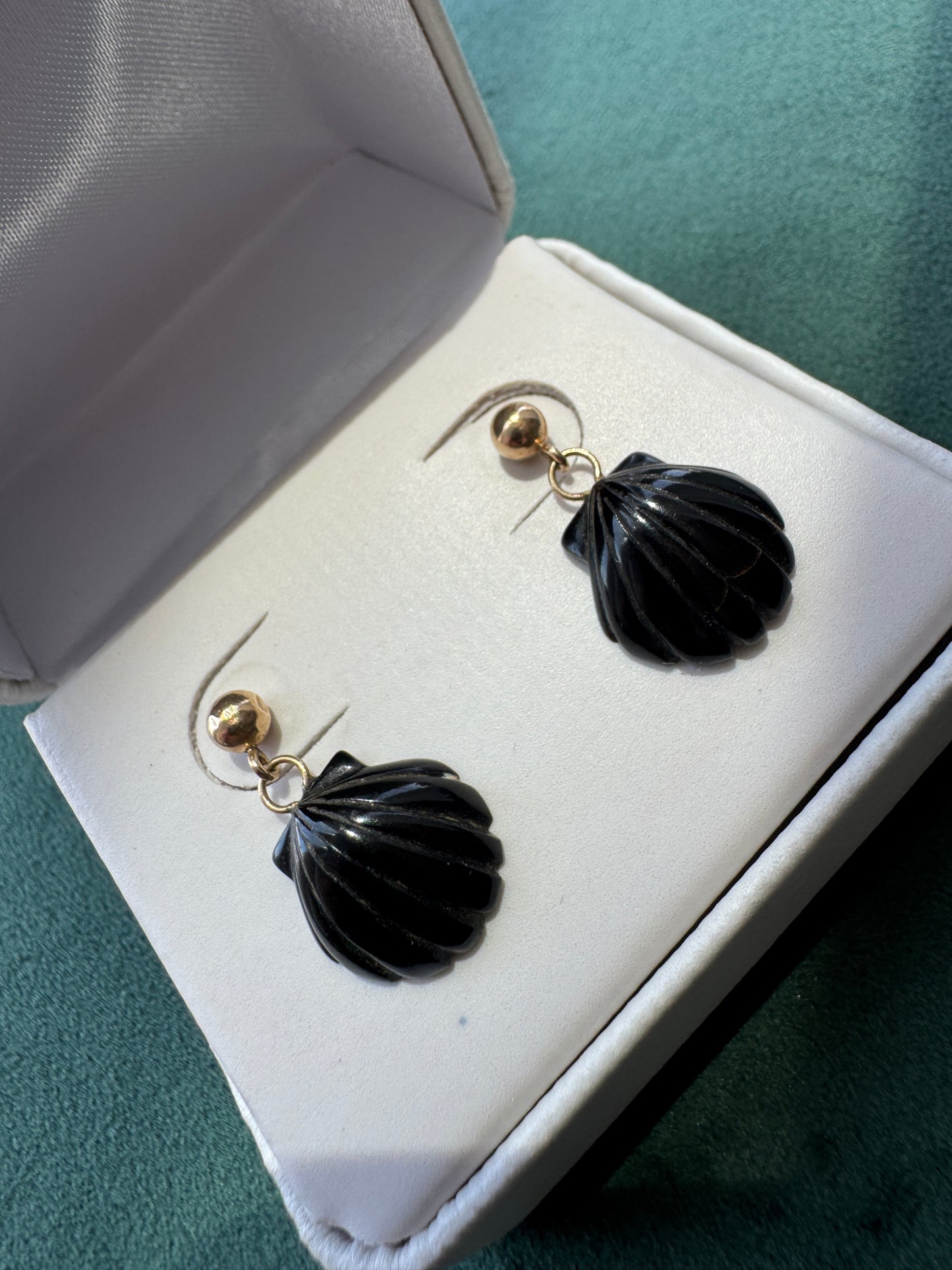 Estate 14K Gold Carved Black Scallop Shell Dangle Earrings Two Tiny Drops of Mermaid Life