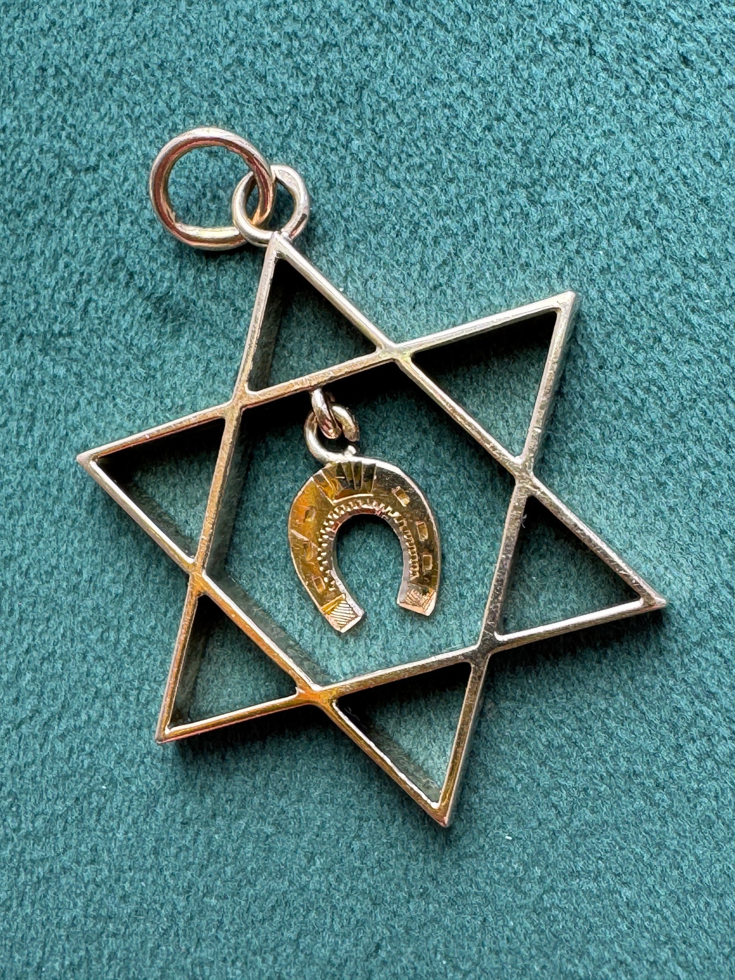 Estate 14K Gold Large Star of David Pendant With Dangling Lucky Horseshoe Charm Judaica Meets Good Fortune