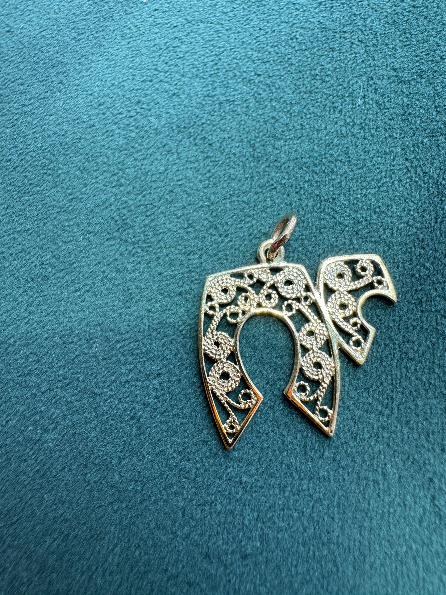 Vintage 14k Gold Chai Pendant, Judaica Filigree Scrollwork Charm