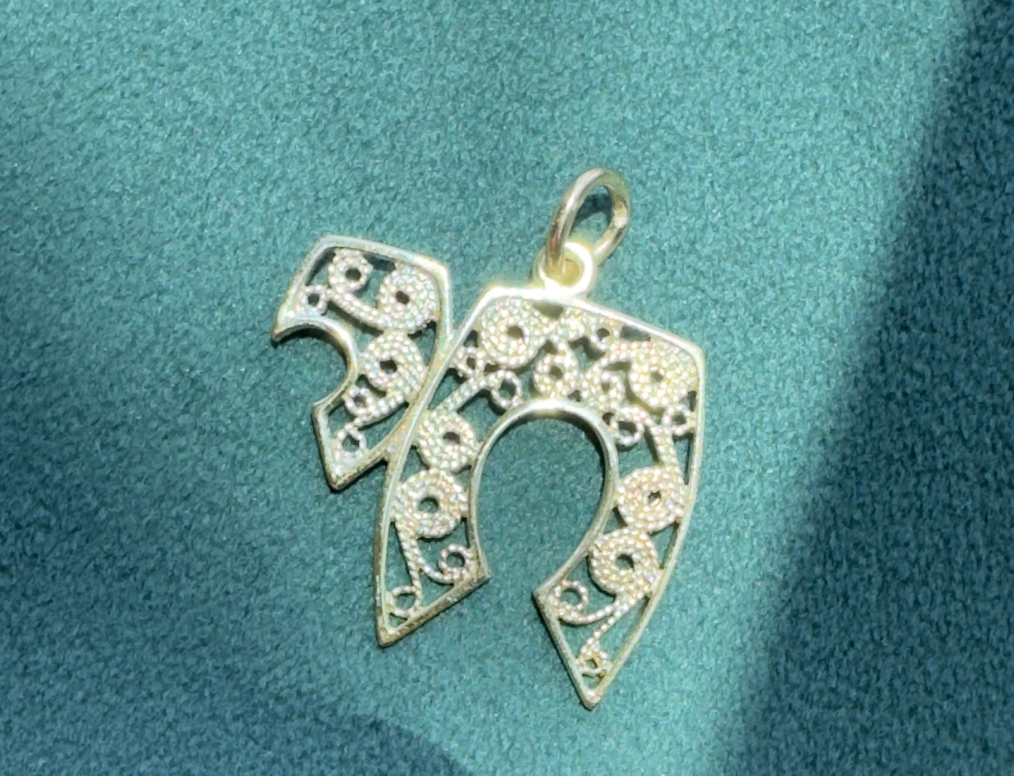 Vintage 14k Gold Chai Pendant, Judaica Filigree Scrollwork Charm