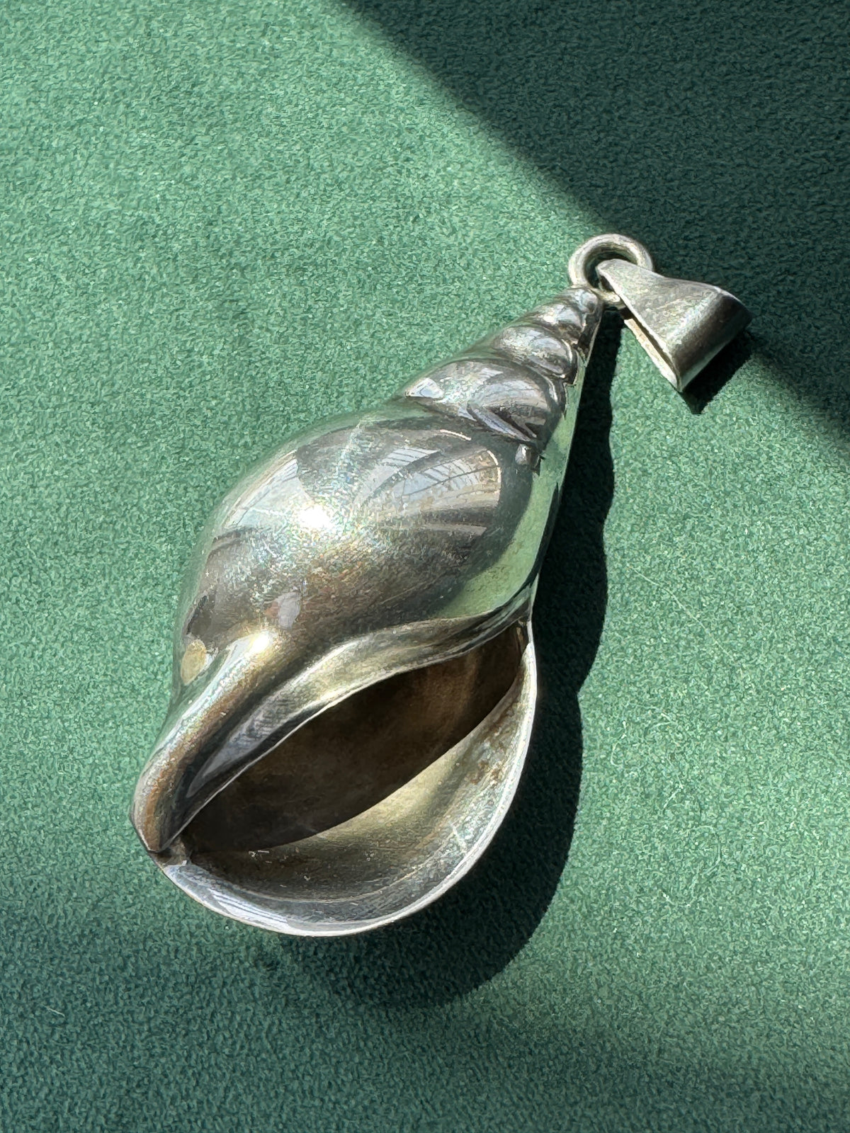 Estate Vintage Sterling Silver Conch Shell Pendant and Earring Set Mermaid Life In Two Matching Pieces