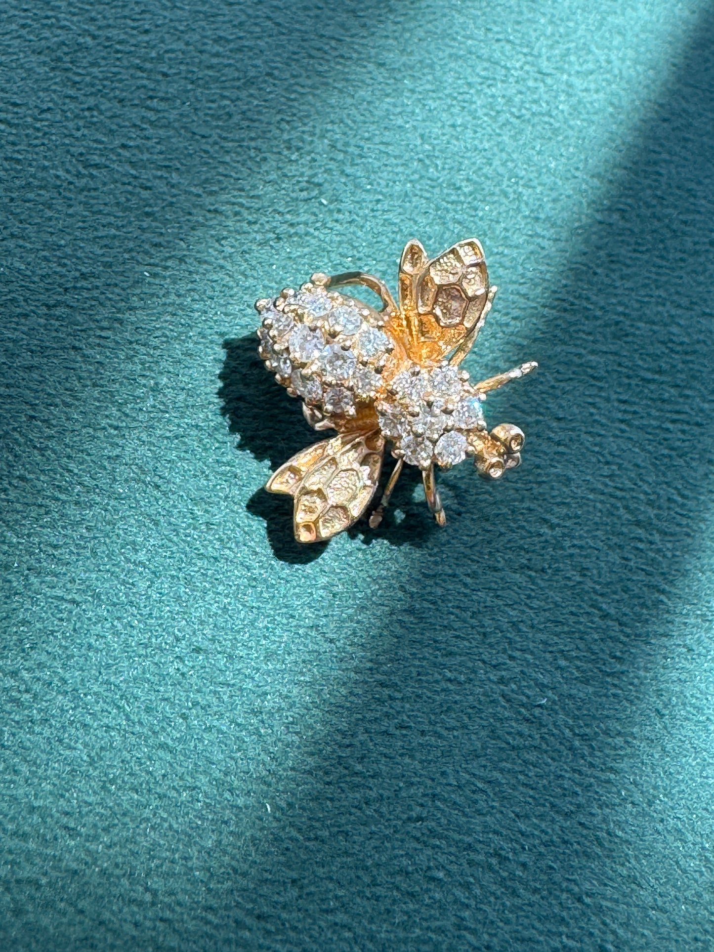 Estate Vintage 14K Yellow Gold Bumble Bee Charm Pendant Also Wears As A Brooch