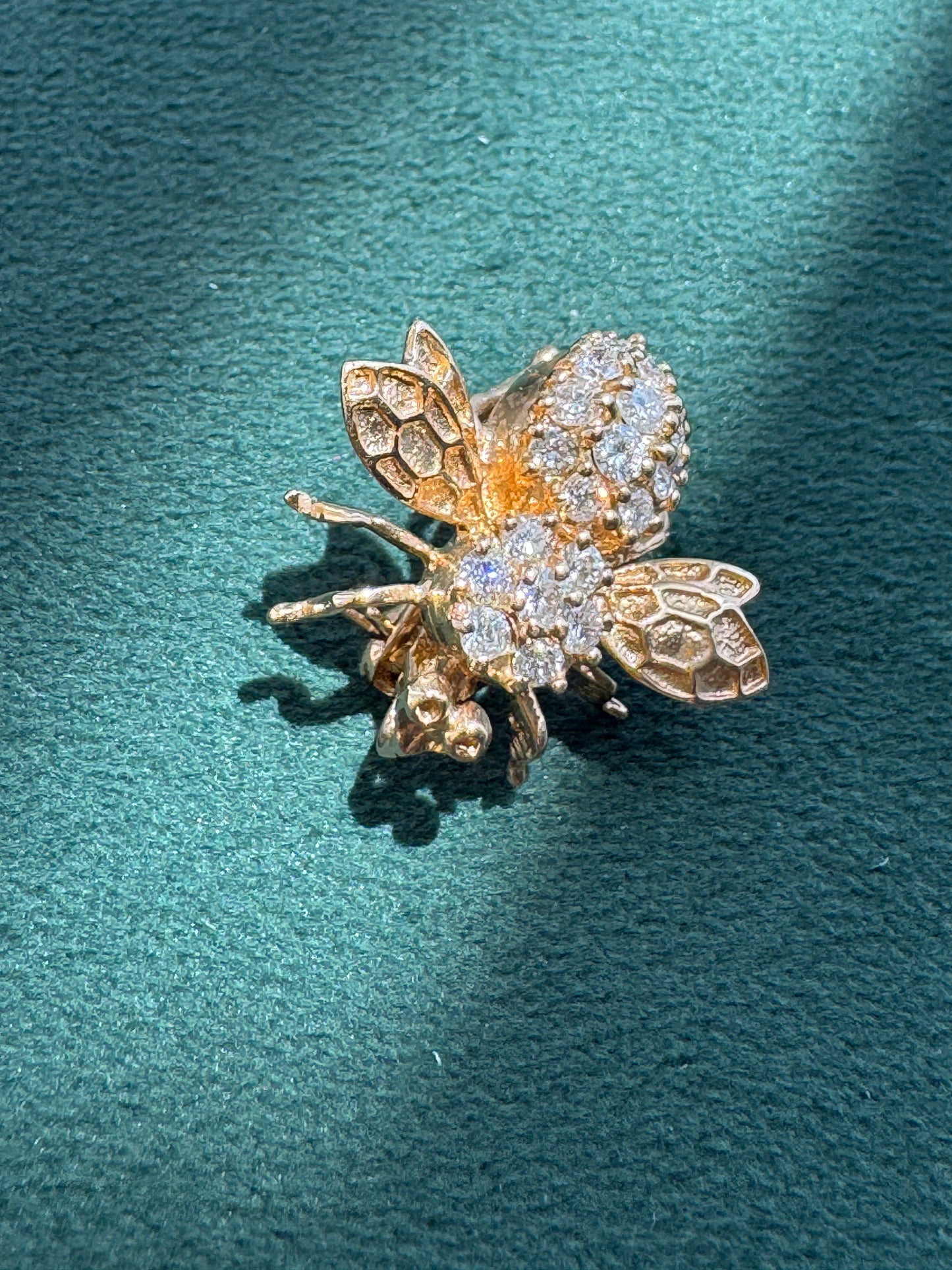 Estate Vintage 14K Yellow Gold Bumble Bee Charm Pendant Also Wears As A Brooch