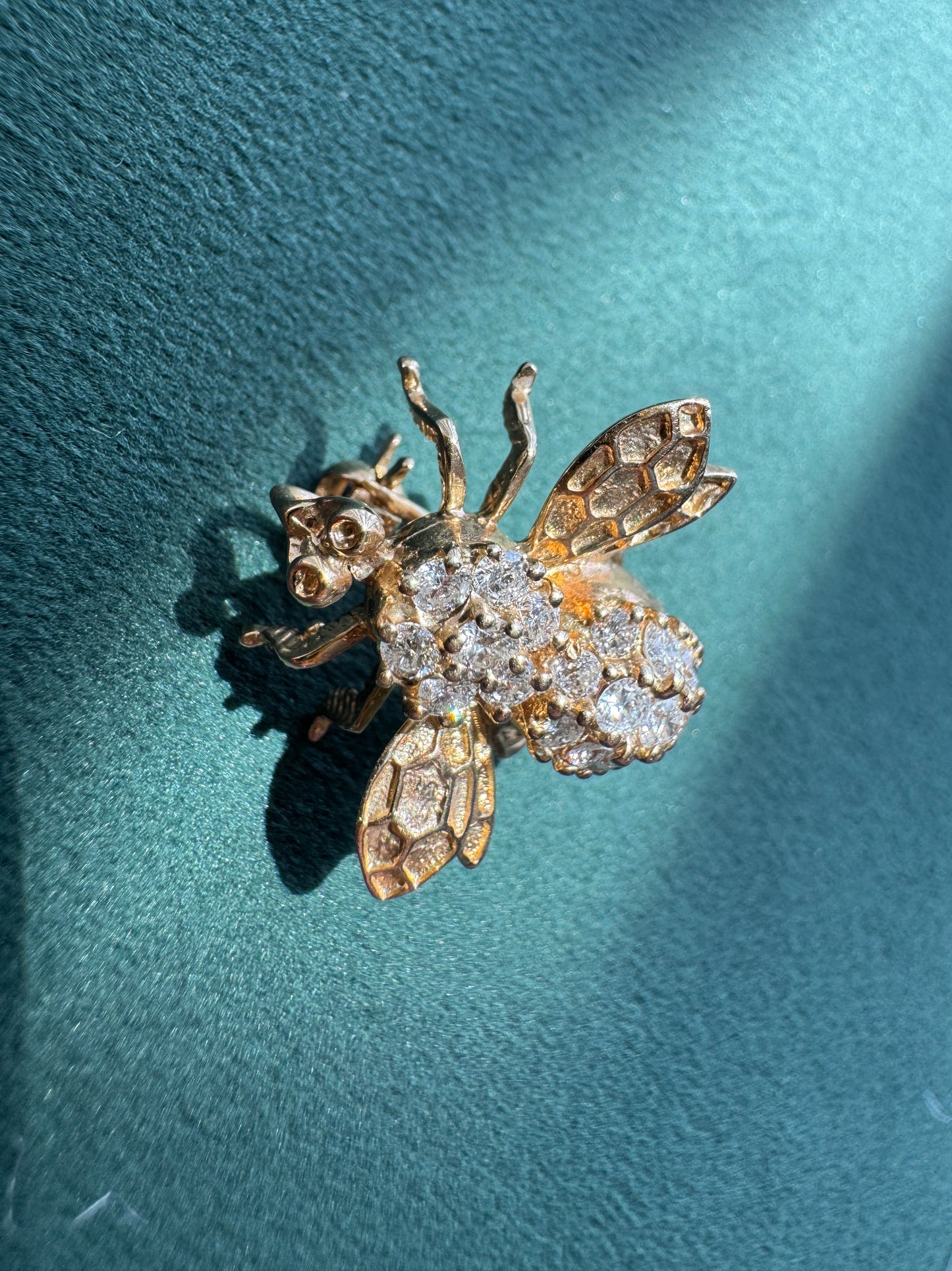 Estate Vintage 14K Yellow Gold Bumble Bee Charm Pendant Also Wears As A Brooch