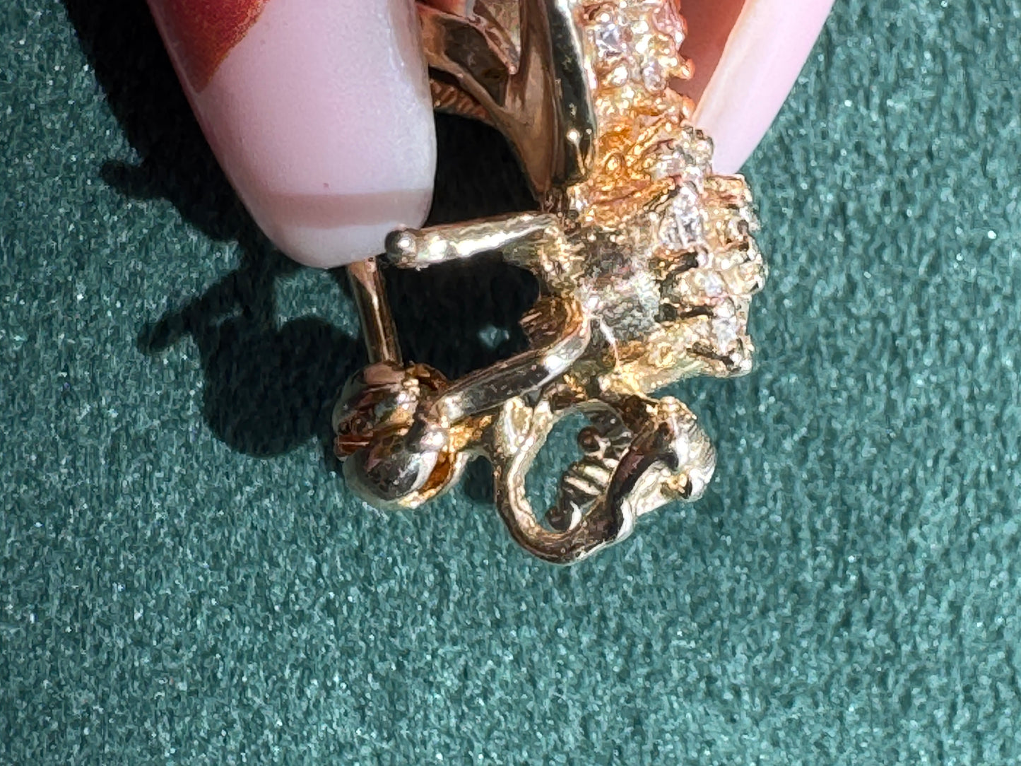 Estate Vintage 14K Yellow Gold Bumble Bee Charm Pendant Also Wears As A Brooch