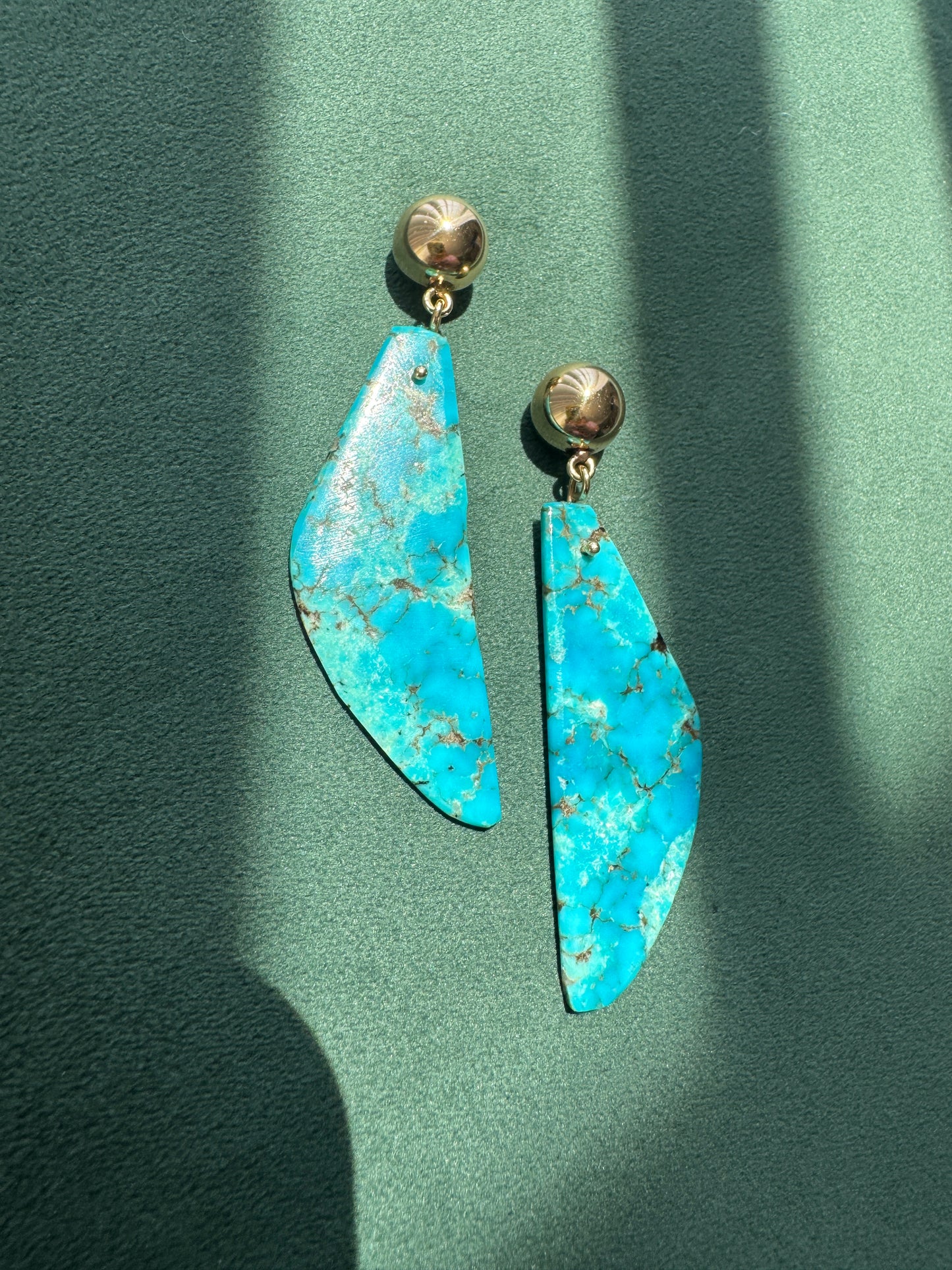 Estate Vintage 14K Gold Genuine Kingman Turquoise Modernist Slab Earrings Wearable Sculpture