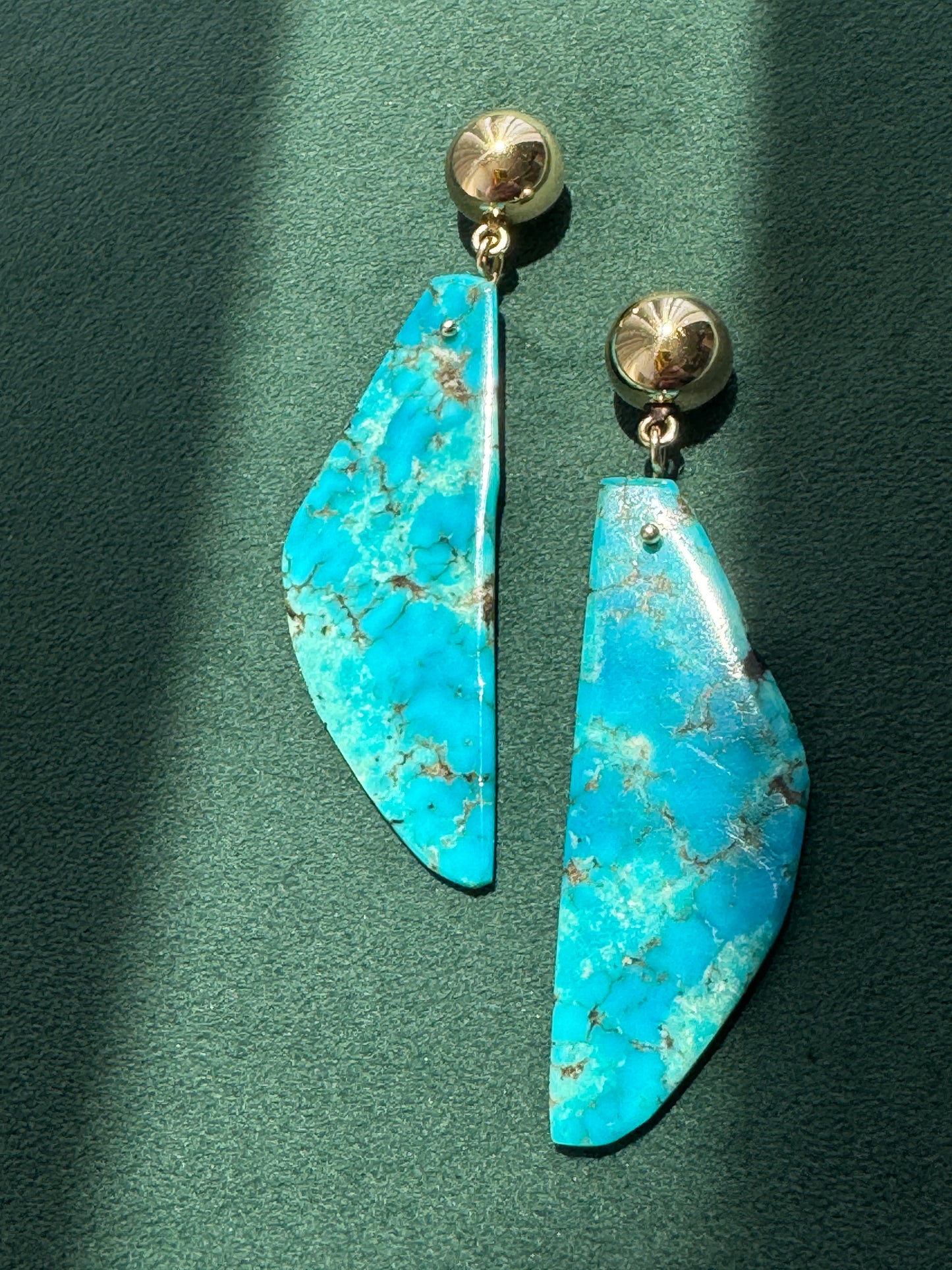 Estate Vintage 14K Gold Genuine Kingman Turquoise Modernist Slab Earrings Wearable Sculpture