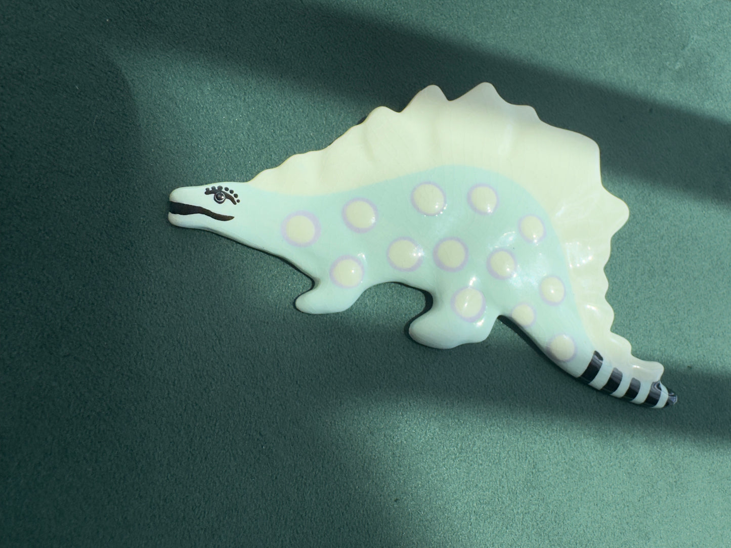 Vintage Ruby Z Ceramic Stegosaurus Brooch Signed Candace Loheed Large Dinosaur Pin
