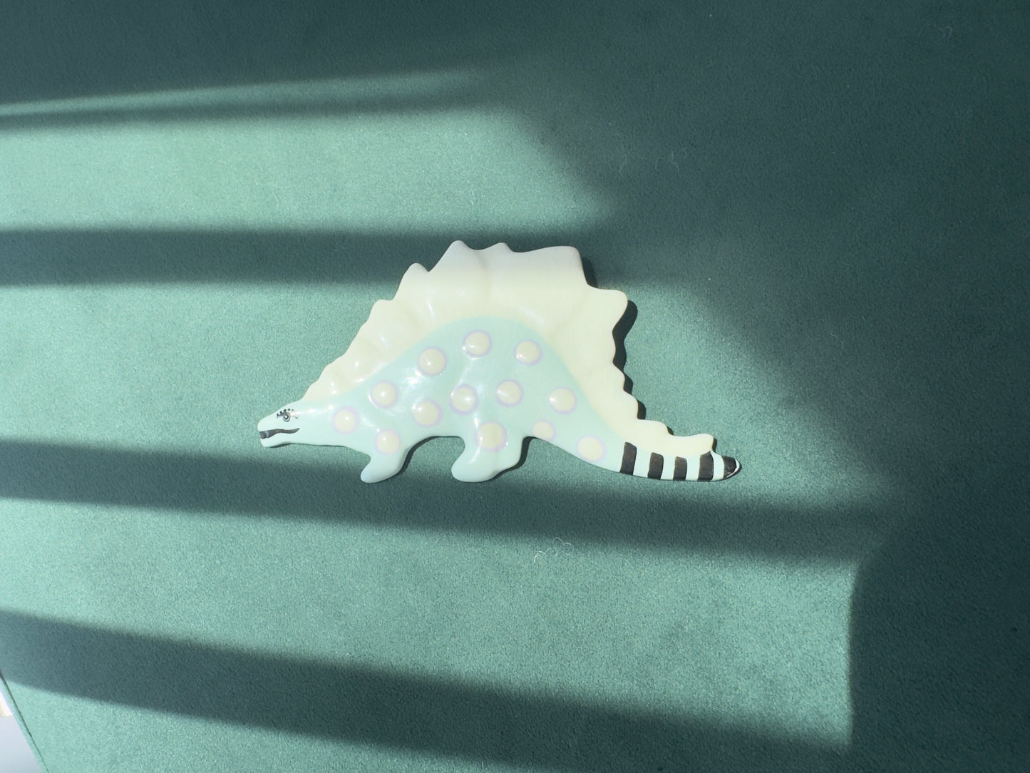Vintage Ruby Z Ceramic Stegosaurus Brooch Signed Candace Loheed Large Dinosaur Pin